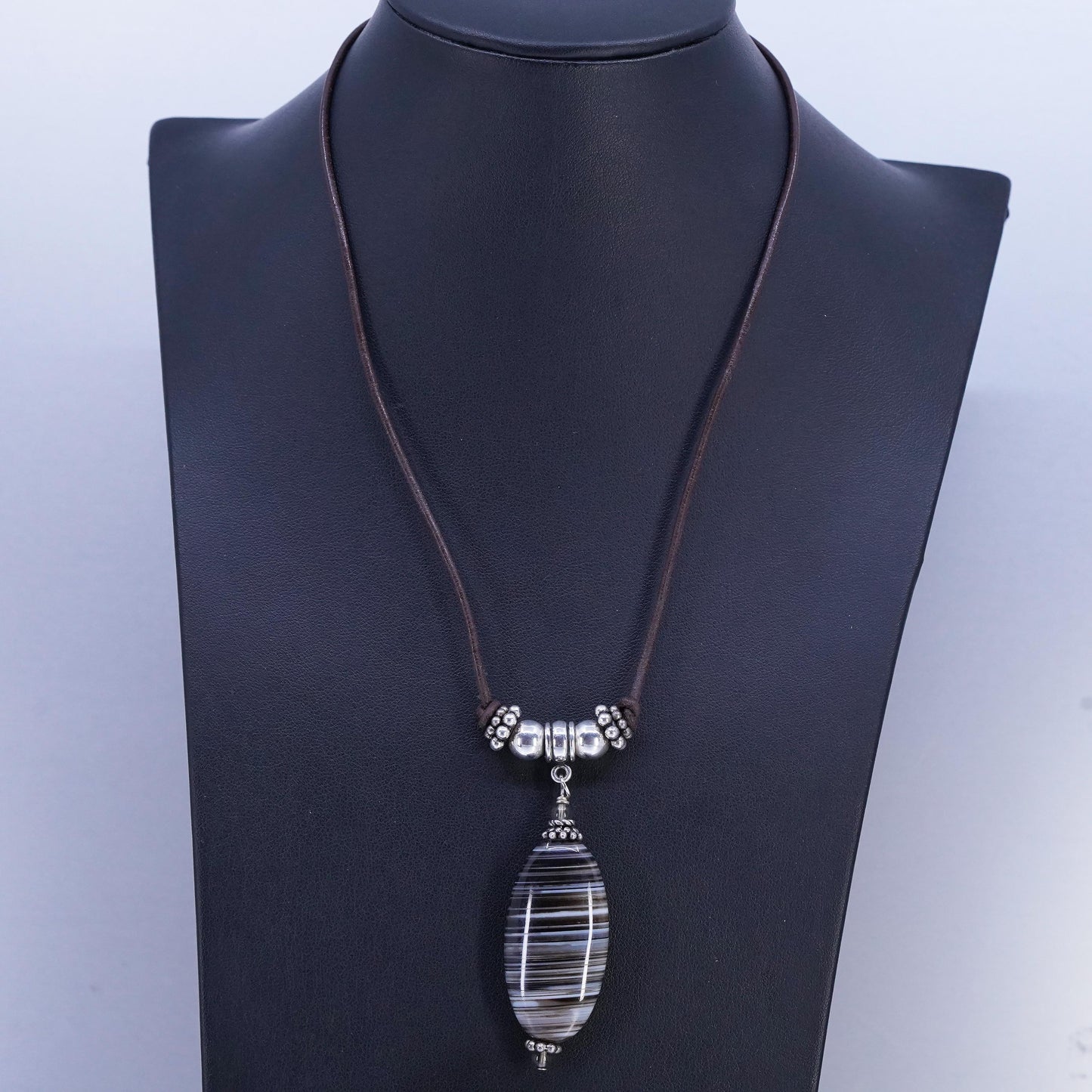 16", vintage 925 Sterling Silver Handmade brown Leather Necklace agate pendant