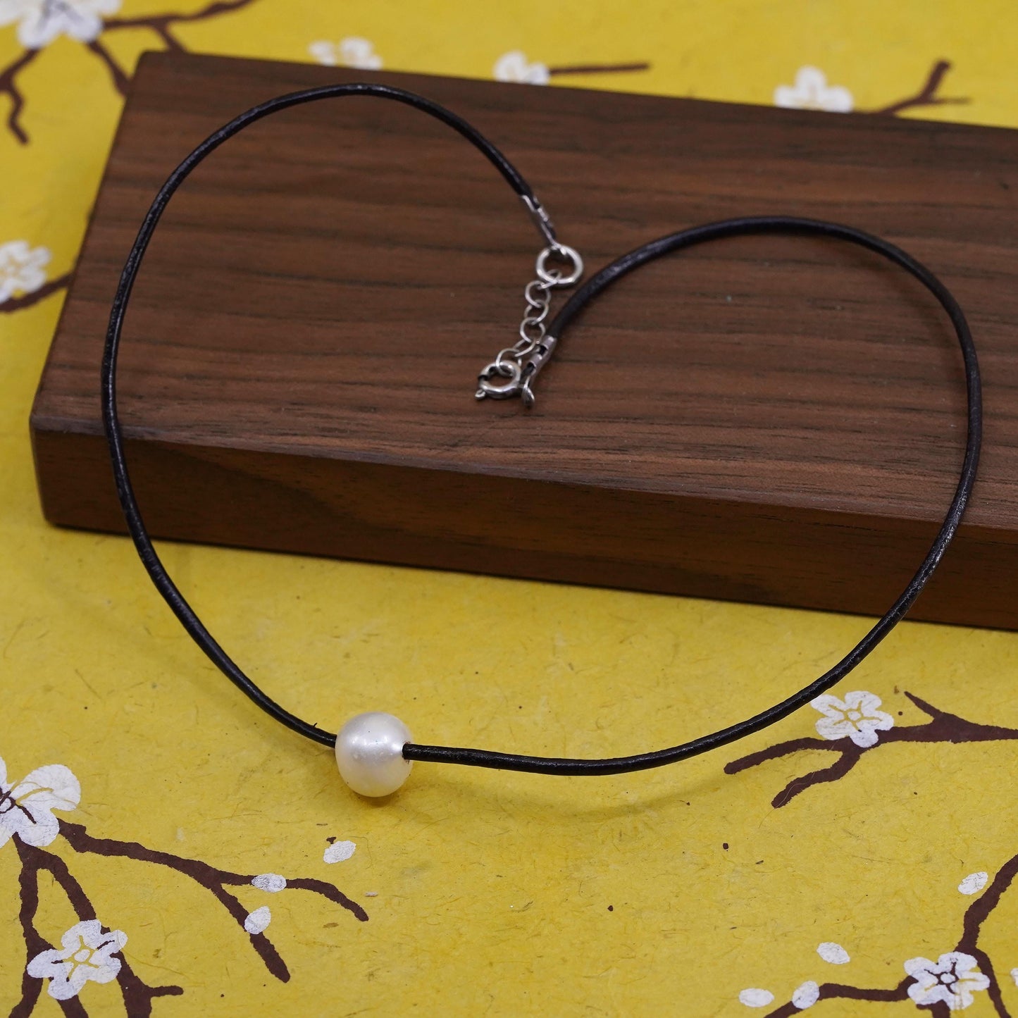 15”, Sterling 925 silver handmade necklace, pearl pendant black leather chain