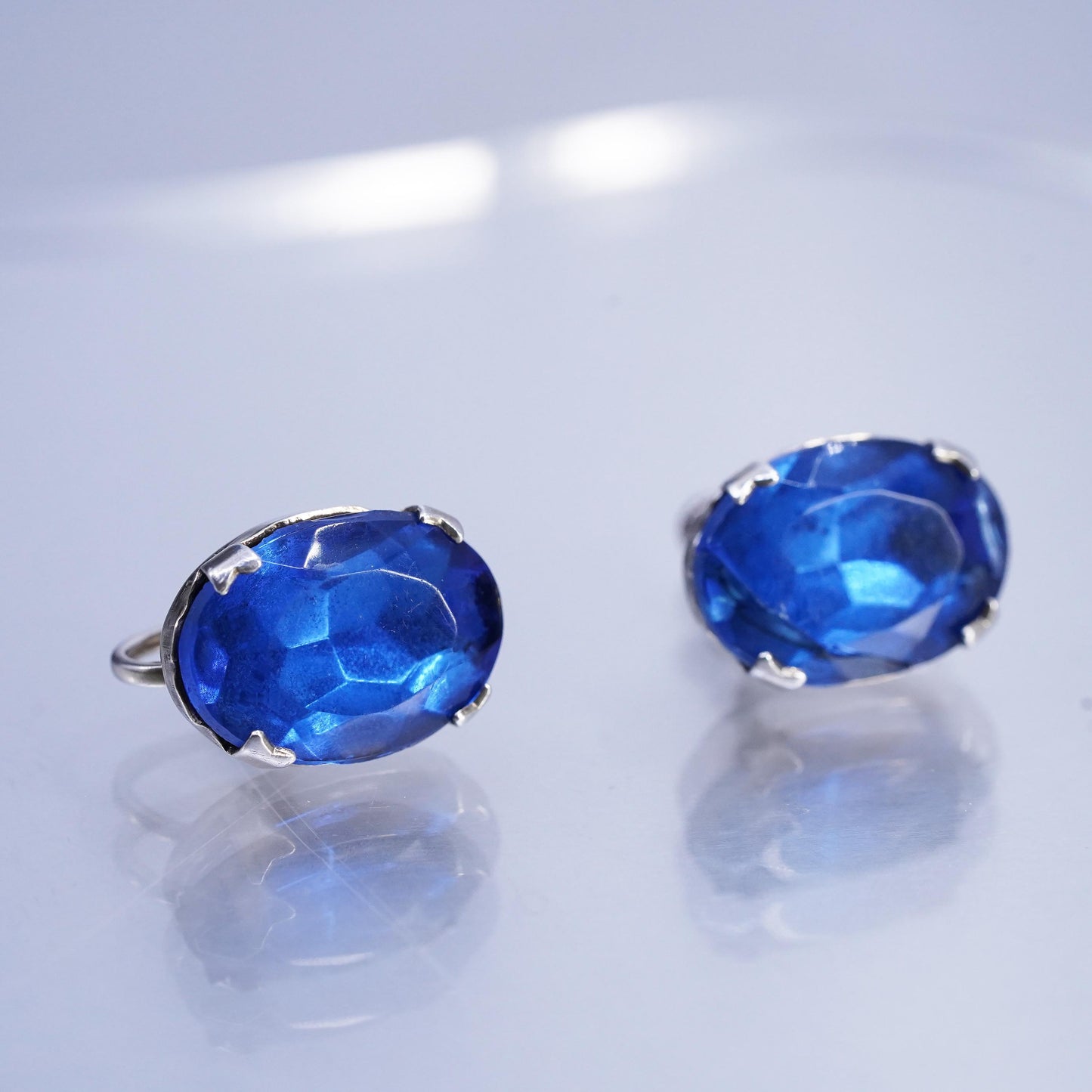 Vintage Sterling 925 silver earrings, screw back flower with blue rhinestone