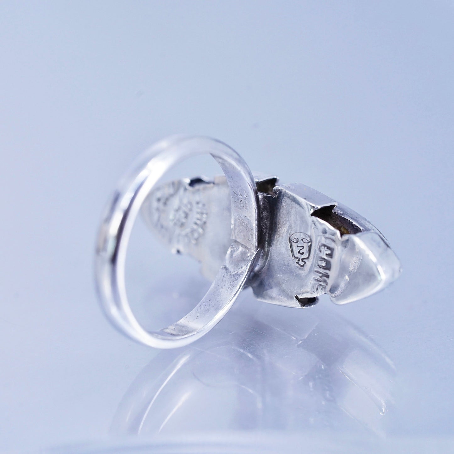 Size 8, vintage taxco Come Sterling 925 silver handmade ring with sodalite