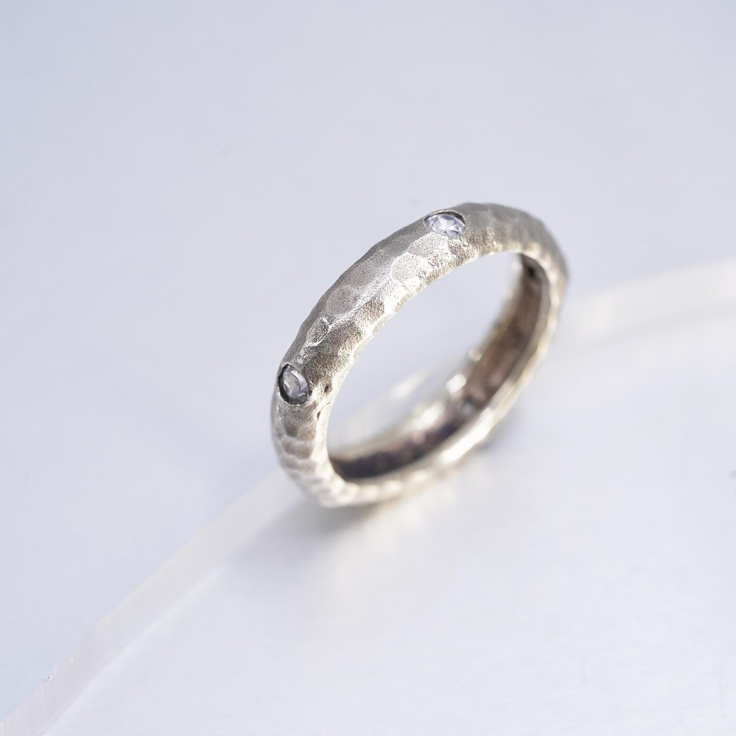 Size 6.25, VTG gold plated Sterling 925 silver hammered textured ring, Cz band