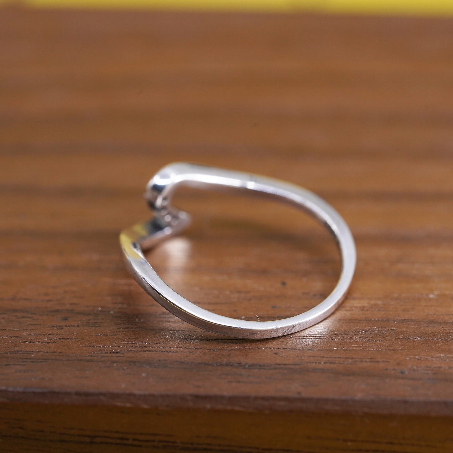 Size 6.5, vintage Sterling silver handmade ring, 925 wavy band with cz