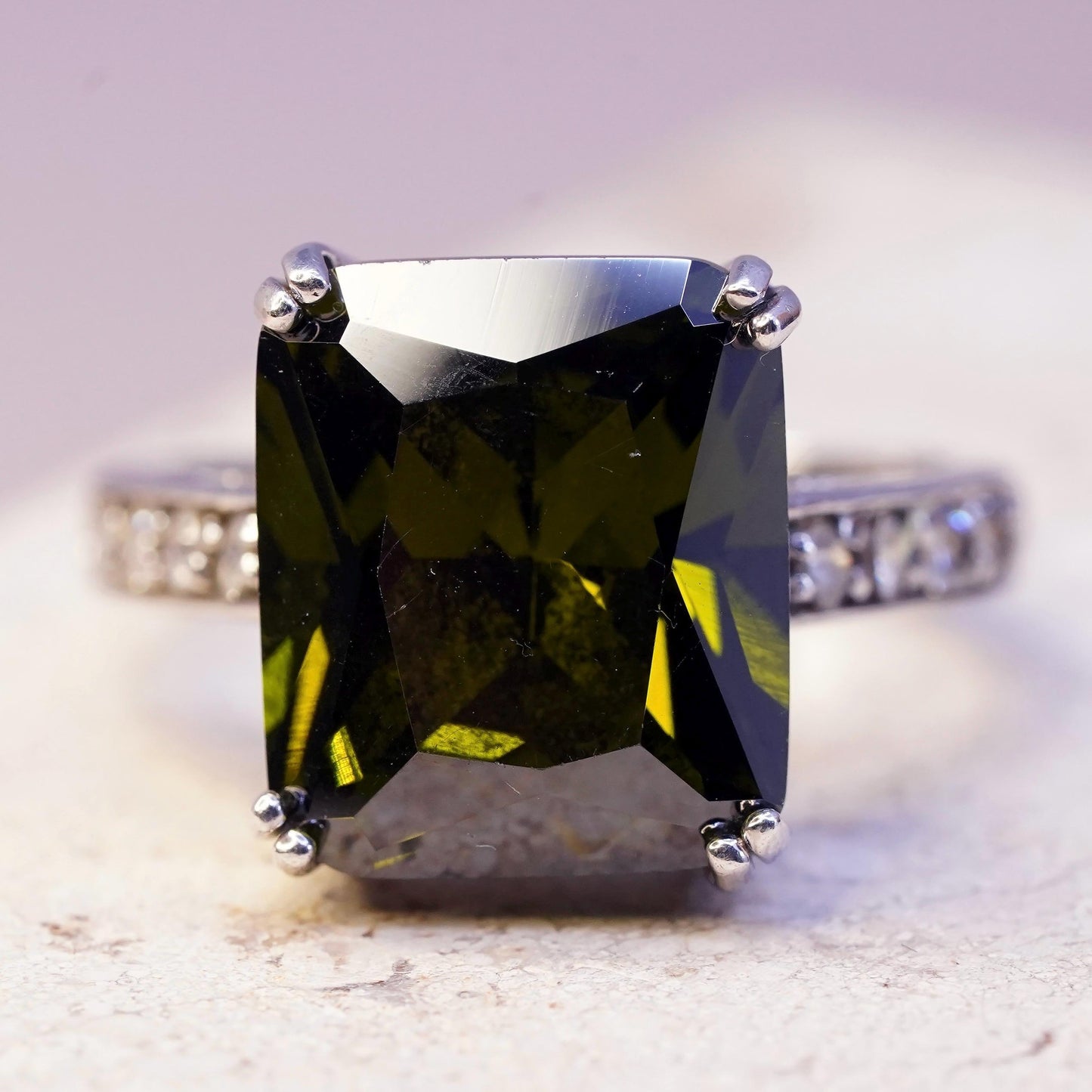 Size 8, vintage sterling 925 silver ring with olive green Tourmaline cluster Cz