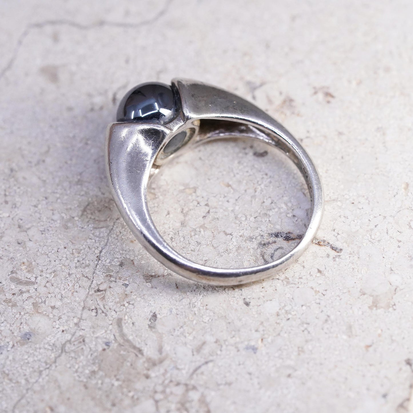 Size 7, VTG southwestern Sterling silver solitaire ring, 925 band hematite bead