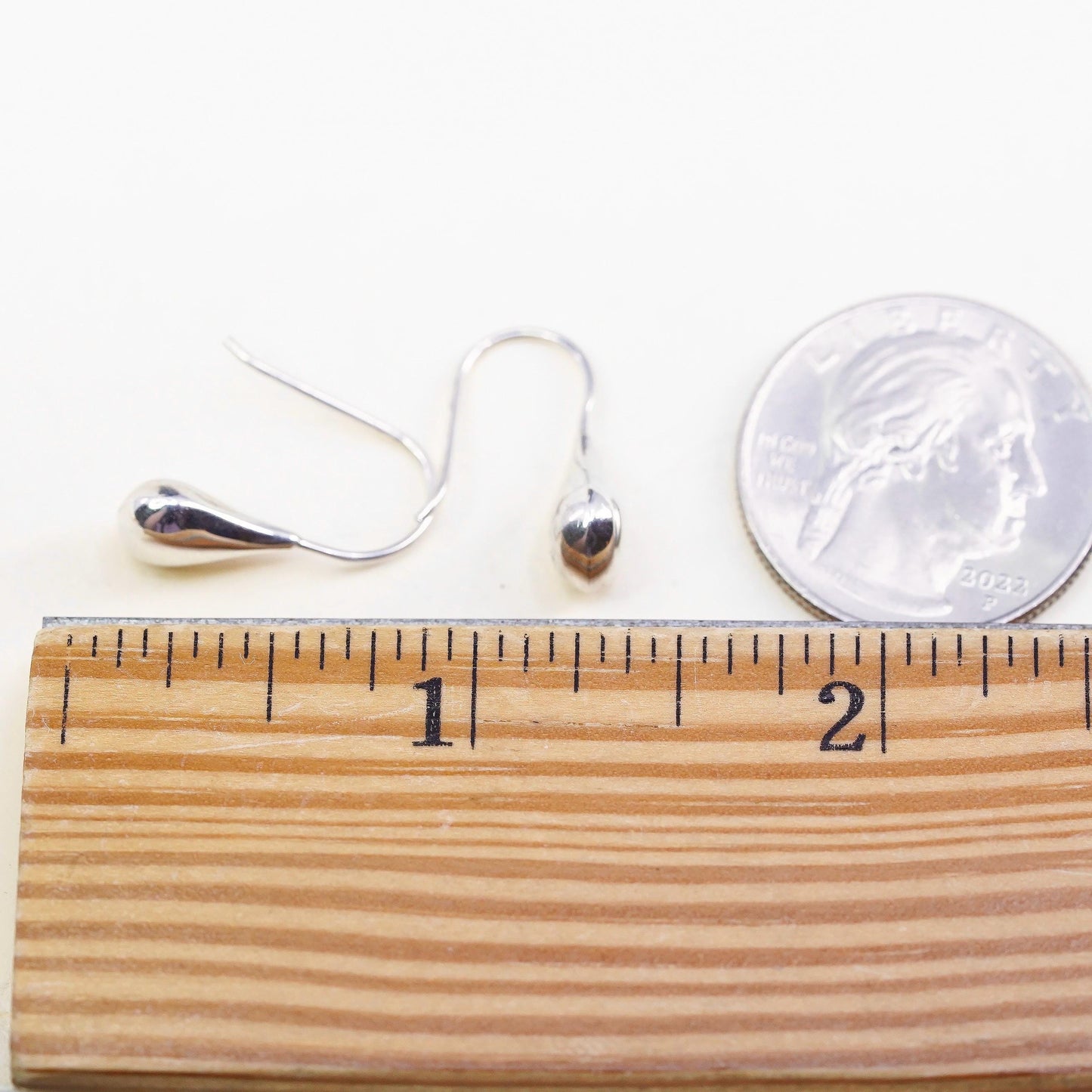 Vintage Silpada W1646 Sterling Silver Small Teardrop Dangle Earring 925