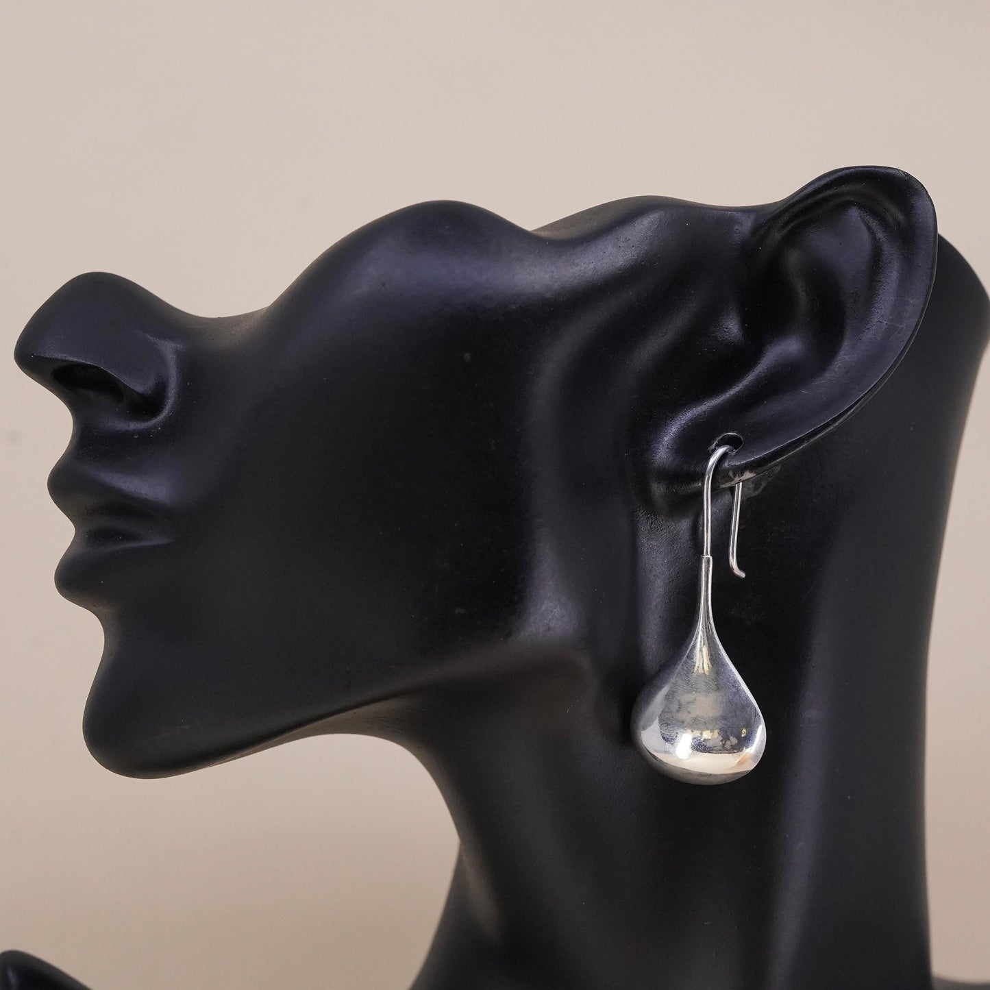 vintage modernist sterling silver 925 handmade single teardrop earring