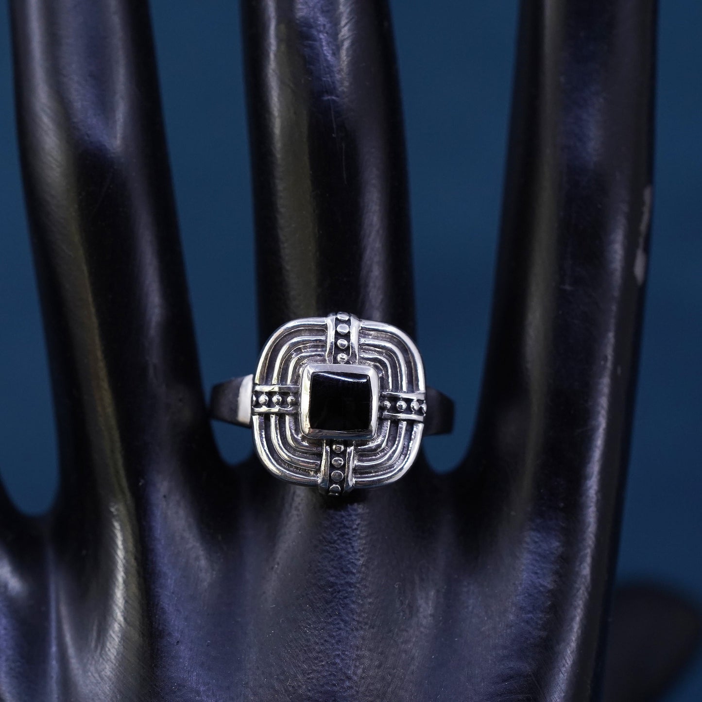 Size 9, vintage Sterling 925 silver handmade square ring with onyx and ribbed