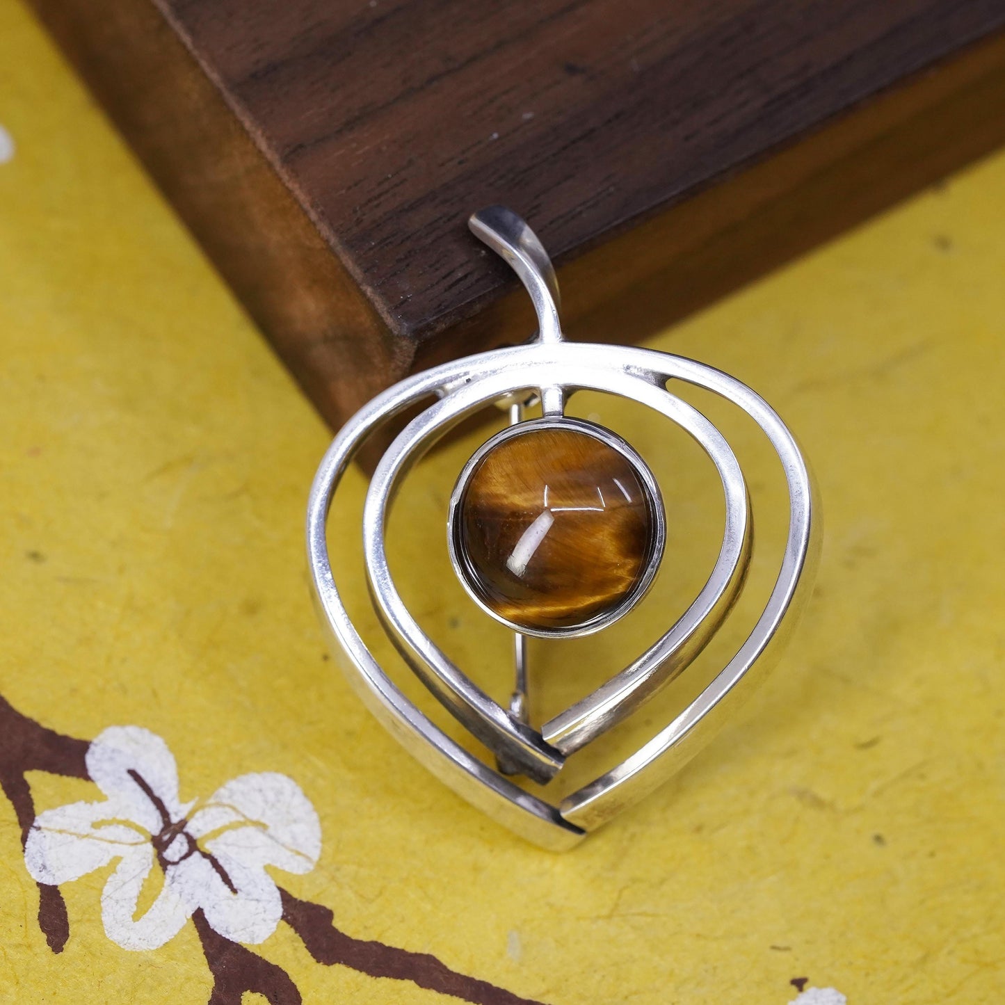 Vintage handmade sterling 925 silver leaf shaped brooch with golden tiger eye