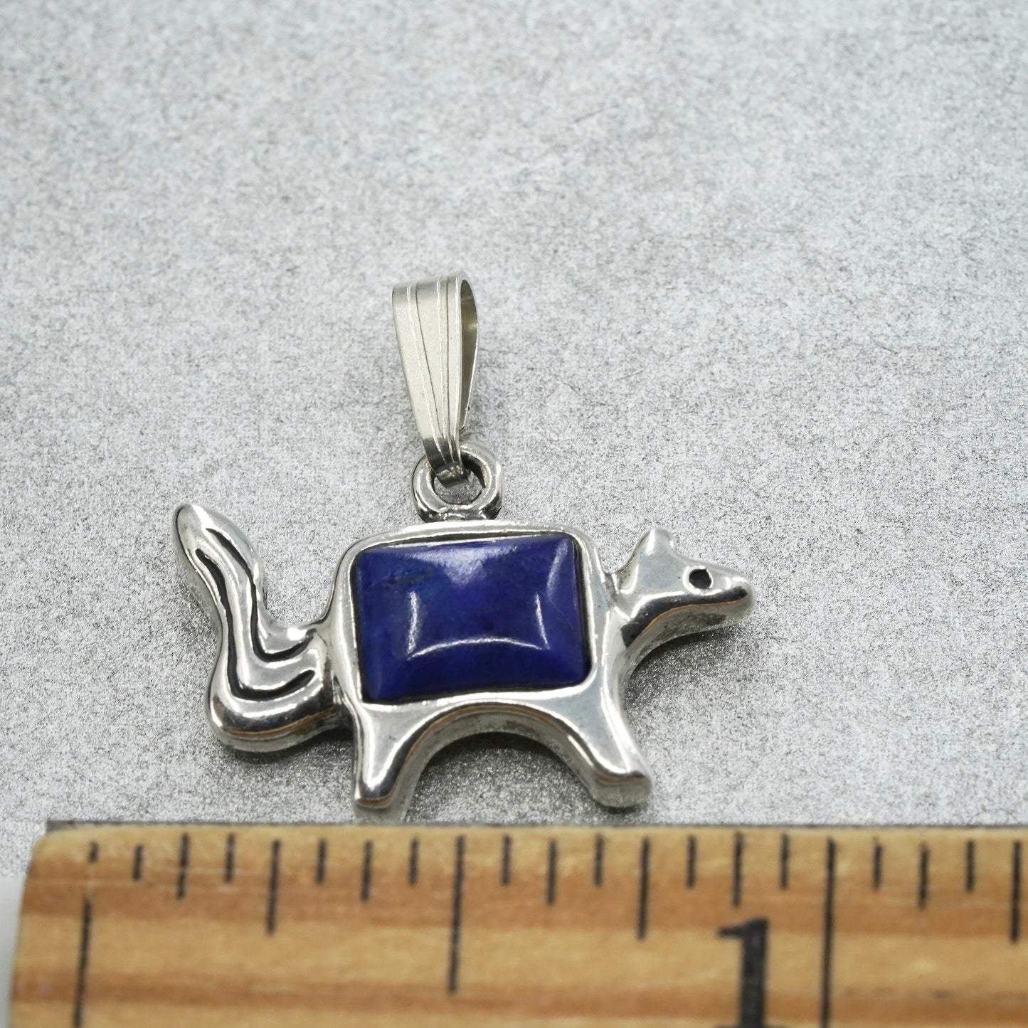 vintage Swift sterling 925 silver squirrel pendant with sodalite