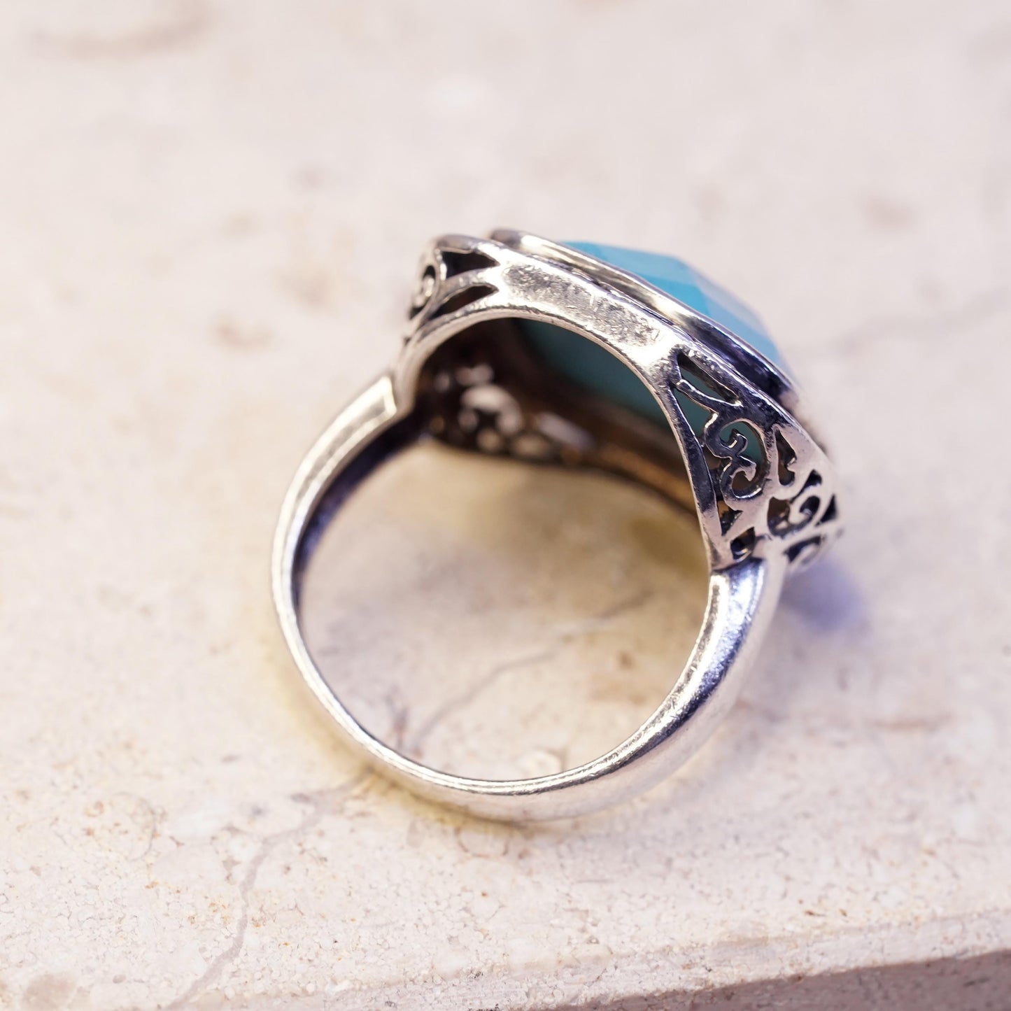 Size 7, vintage Sterling 925 silver handmade ring with turquoise