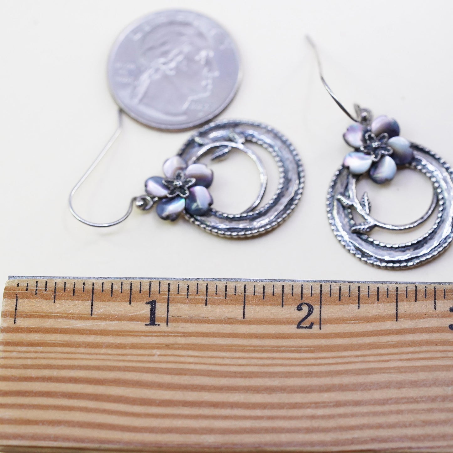 Vintage PZ Paz Israel Sterling Silver 925 disc earrings mother of pearl flower