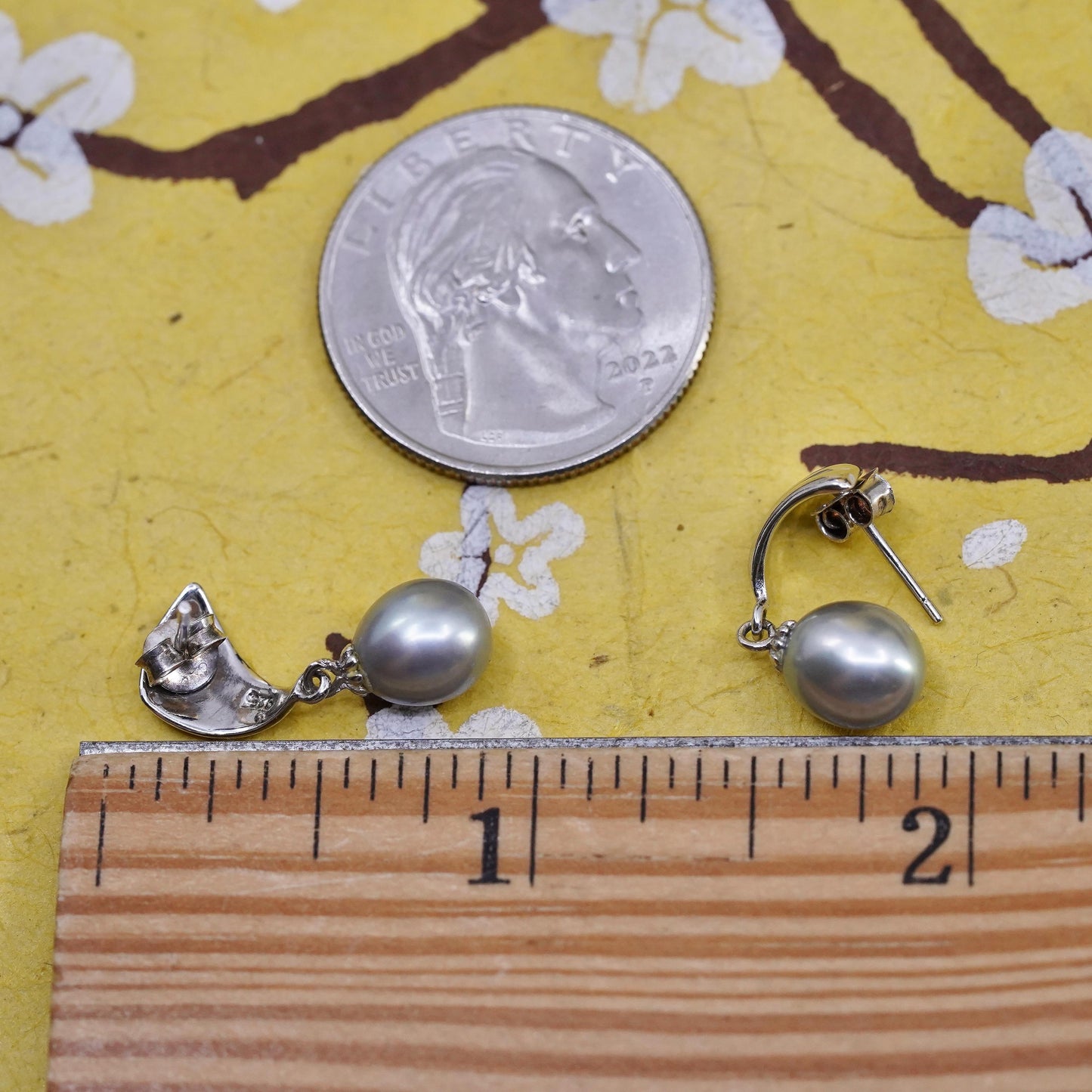 Vintage Sterling silver handmade earrings, 925 shell studs w/ gray pearl drops