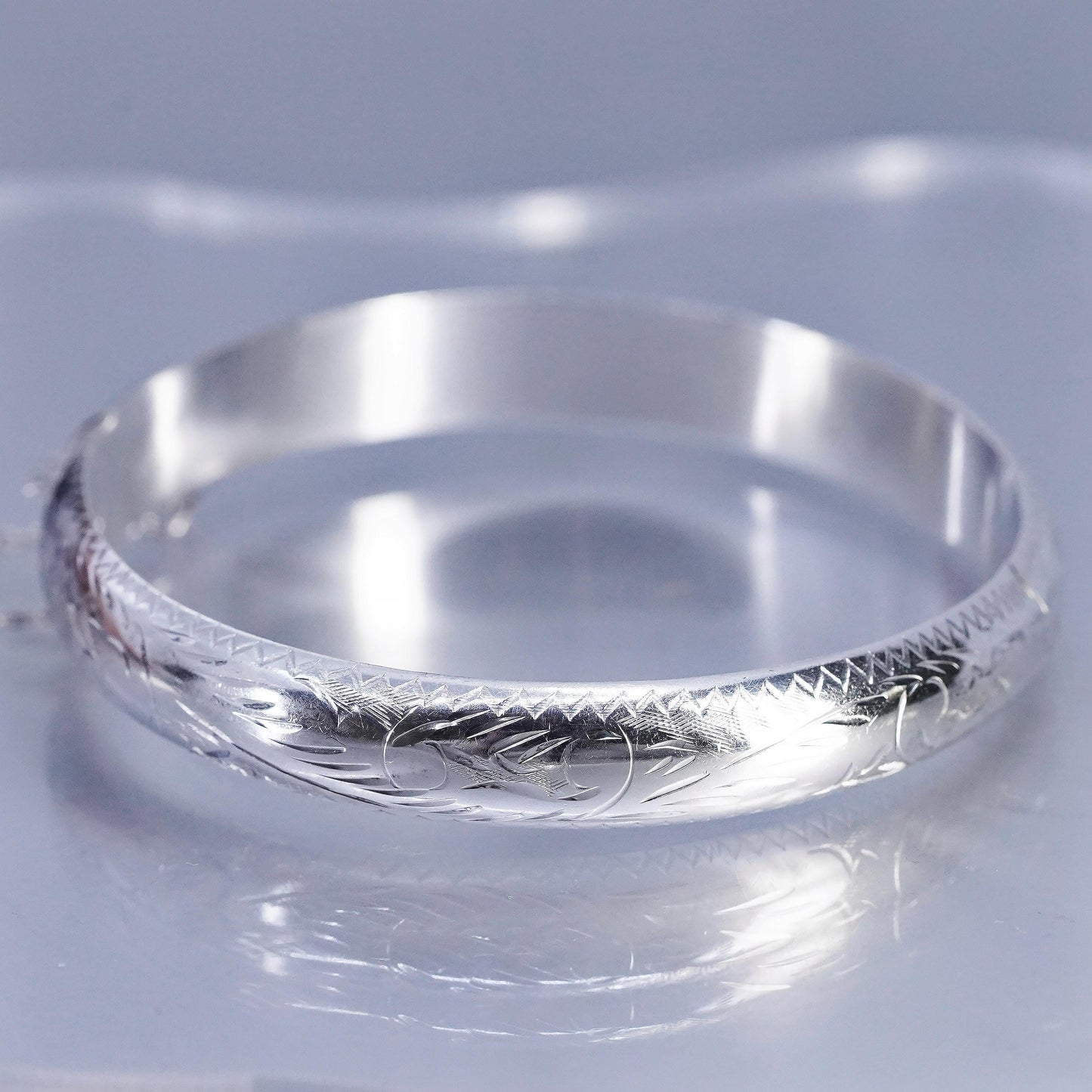 7.25”, Vintage Sterling 925 silver handmade bracelet, textured hinged bangle