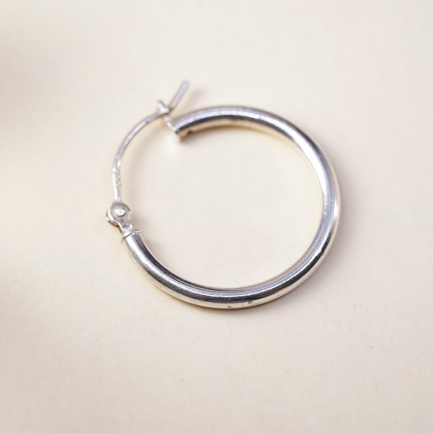 0.75”, Vintage sterling silver loop single earring, fashion primitive hoop