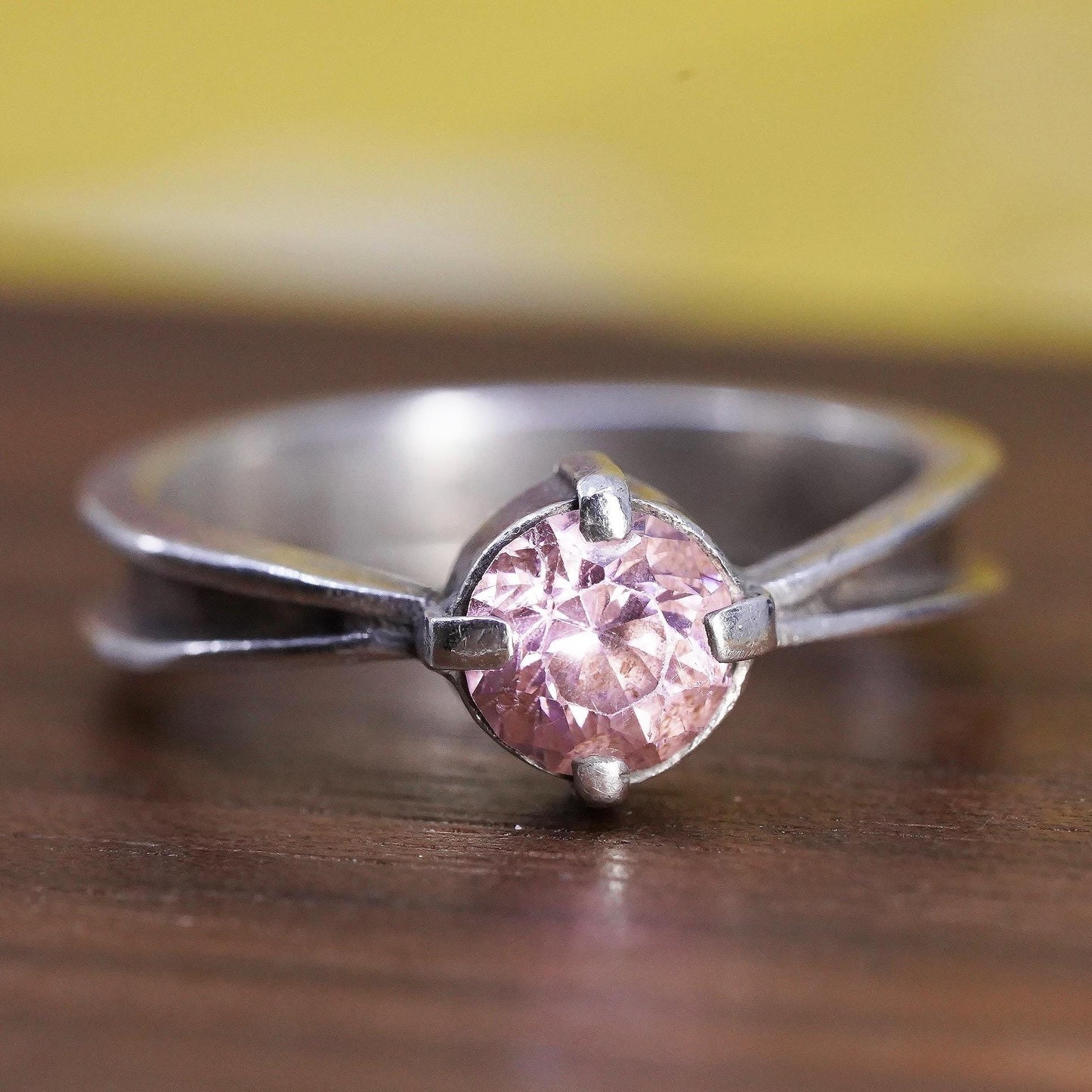 Size 5, vintage Sterling 925 silver handmade ring with pink crystal