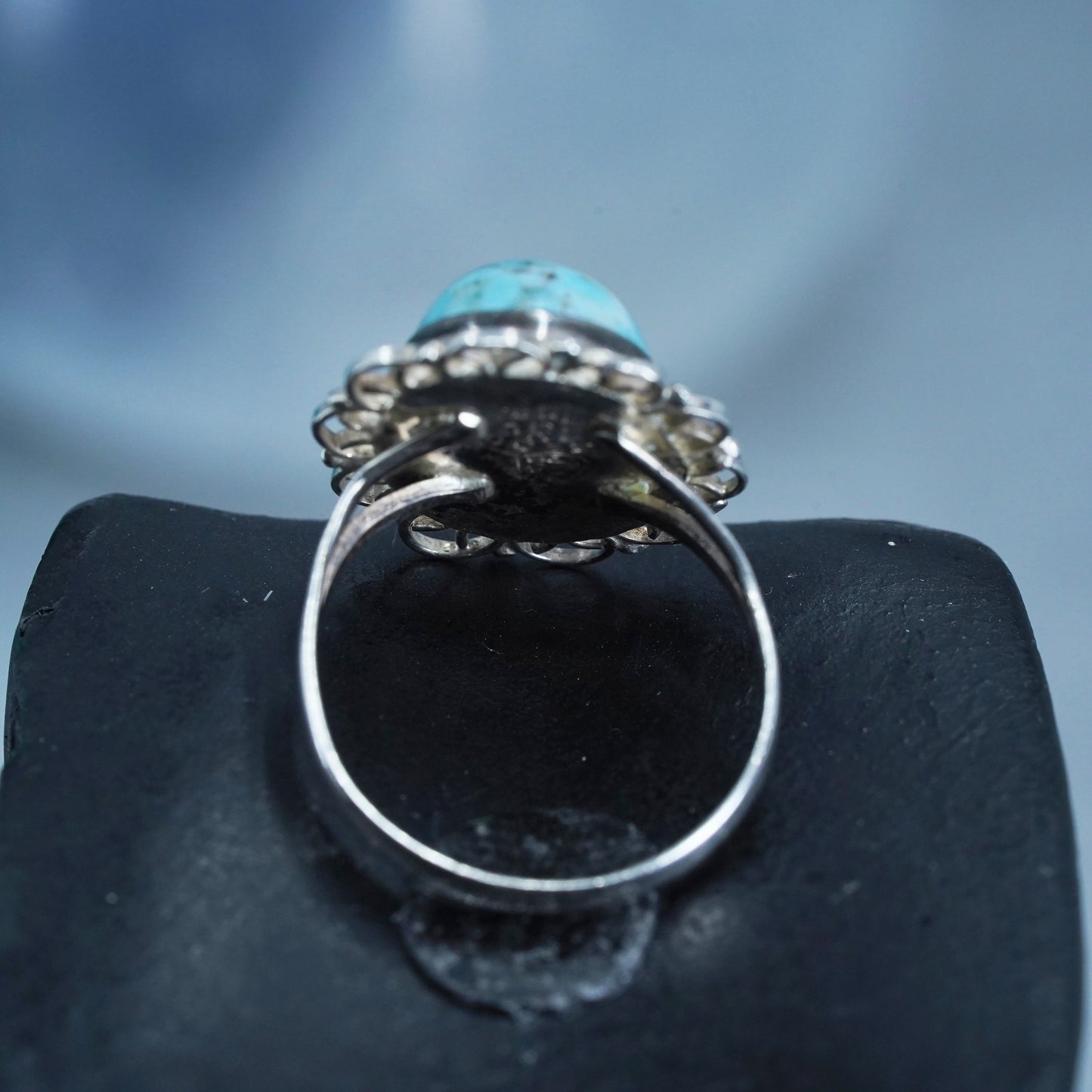 Size 7.5, vintage mexico Sterling 925 silver handmade ring with turquoise