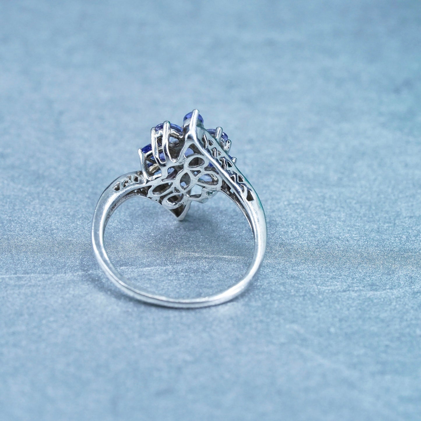 Size 6.75, vintage Sterling 925 silver handmade band ring with amethyst