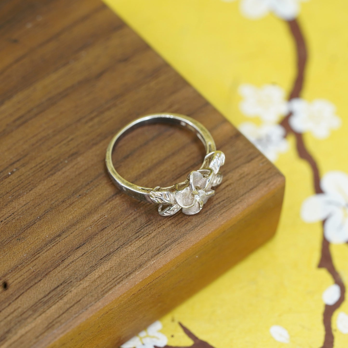 Size 8, vintage Sterling silver handmade ring, 925 plumeria flower band with cz