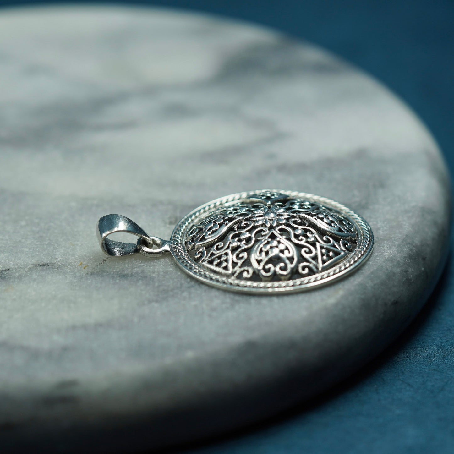 Vintage Sterling silver handmade pendant, 925 filigree circle charm
