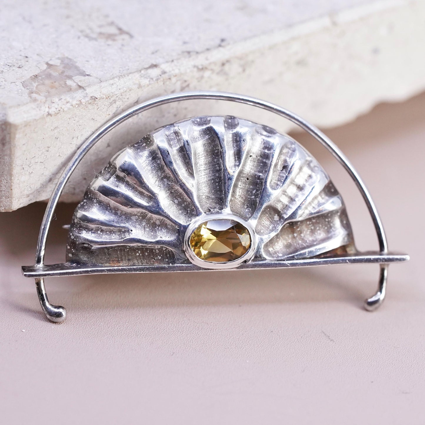 VTG modernist designer Sterling silver handmade brooch, 925 wrinkly citrine pin