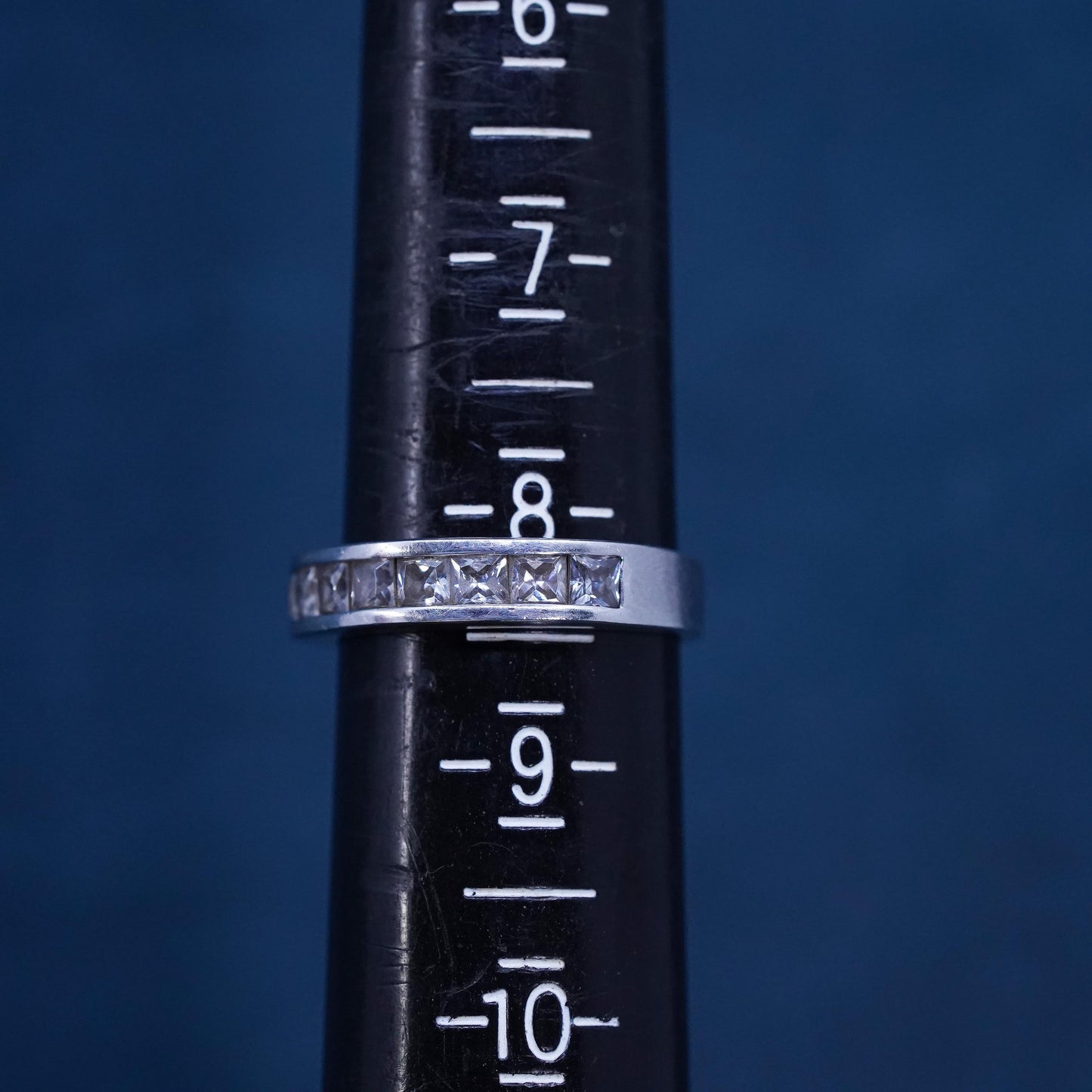 Size 8, vintage Sterling silver ring, 925 band with clear cz