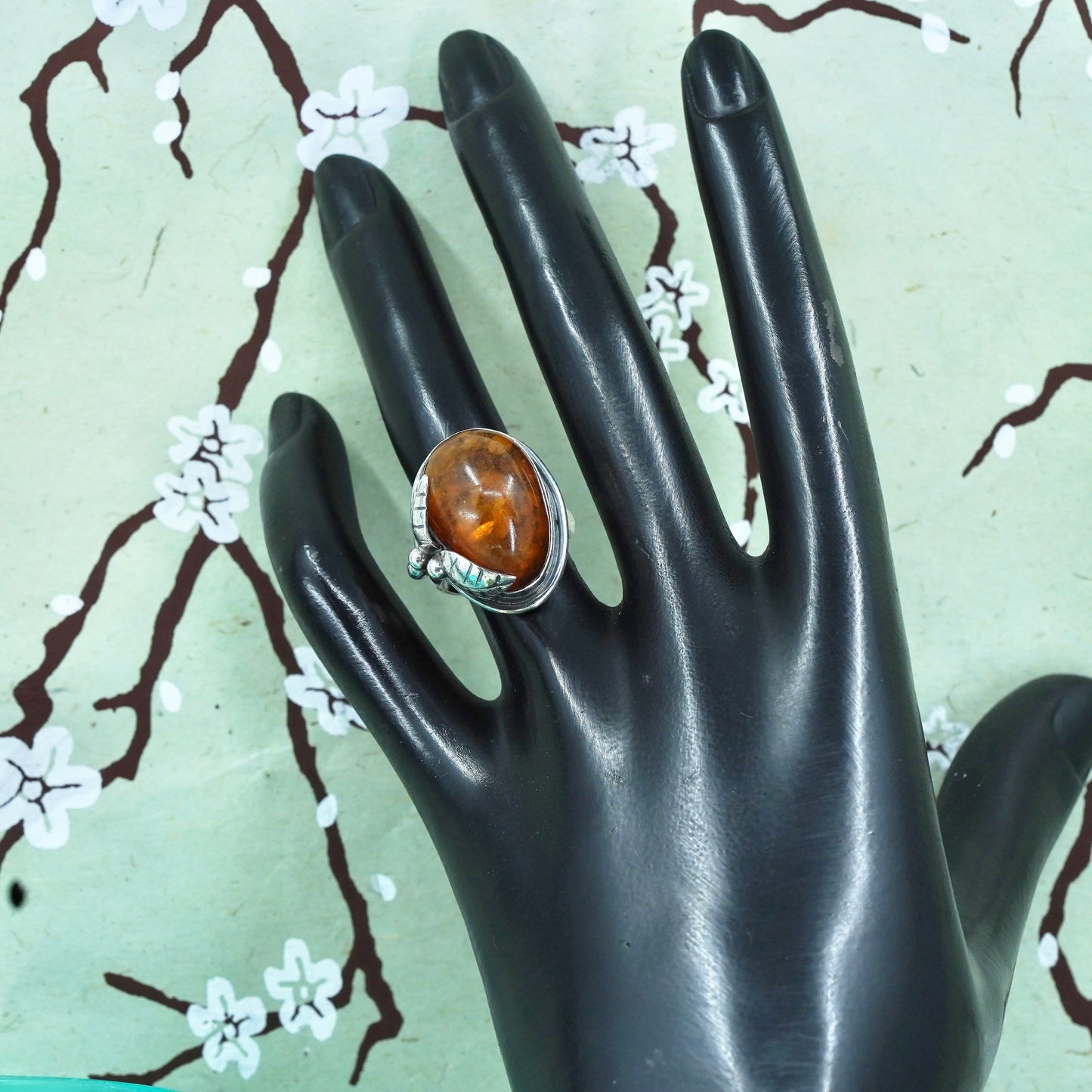 Size 6, vintage sterling 925 silver handmade ring with oval amber and leaves