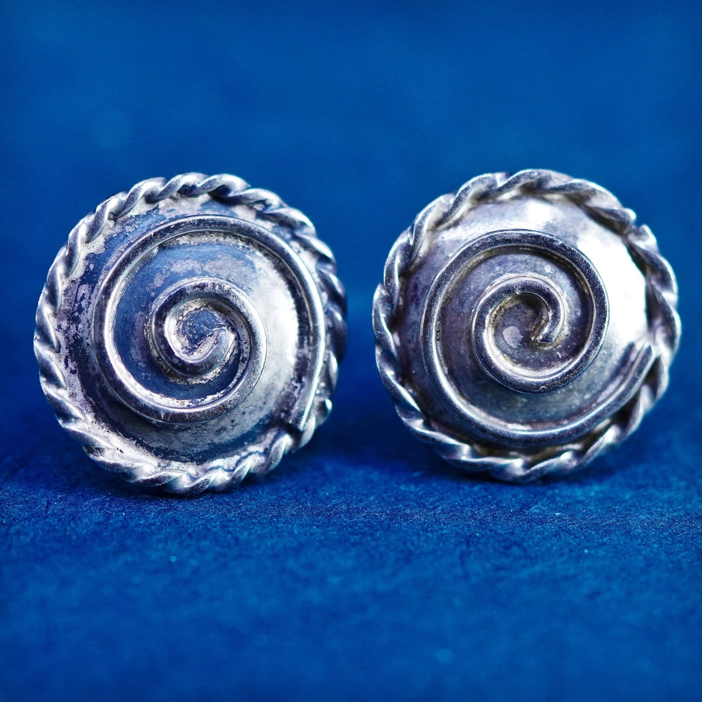 Vintage Native American sterling silver handmade earrings, 925 spiral studs