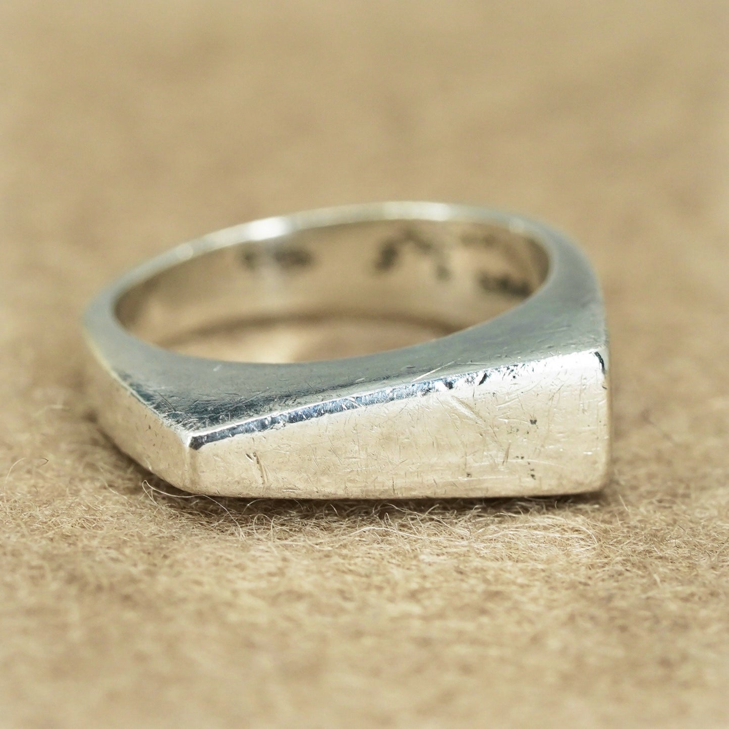 Size 7, vintage southwestern Mexican Sterling 925 silver ring, band