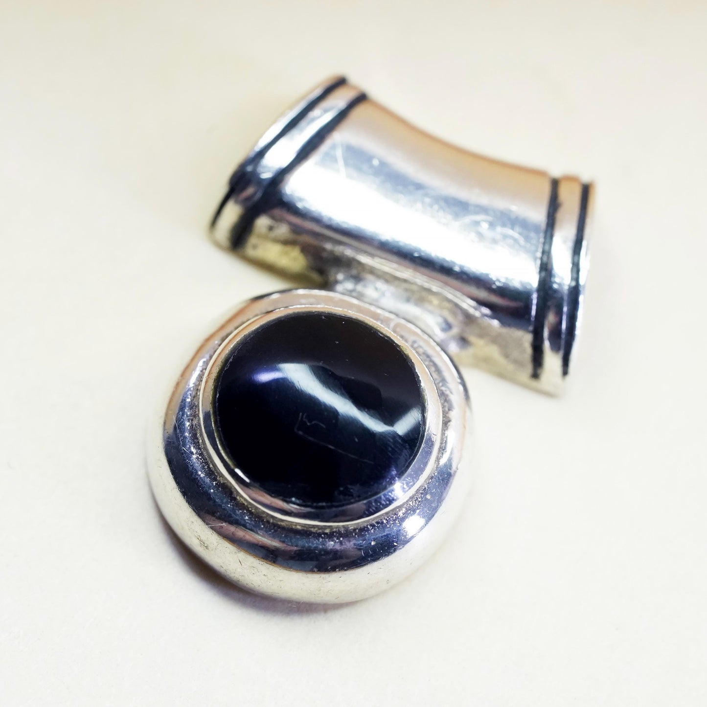 vintage handmade sterling 925 silver pendant with circle black onyx inlay