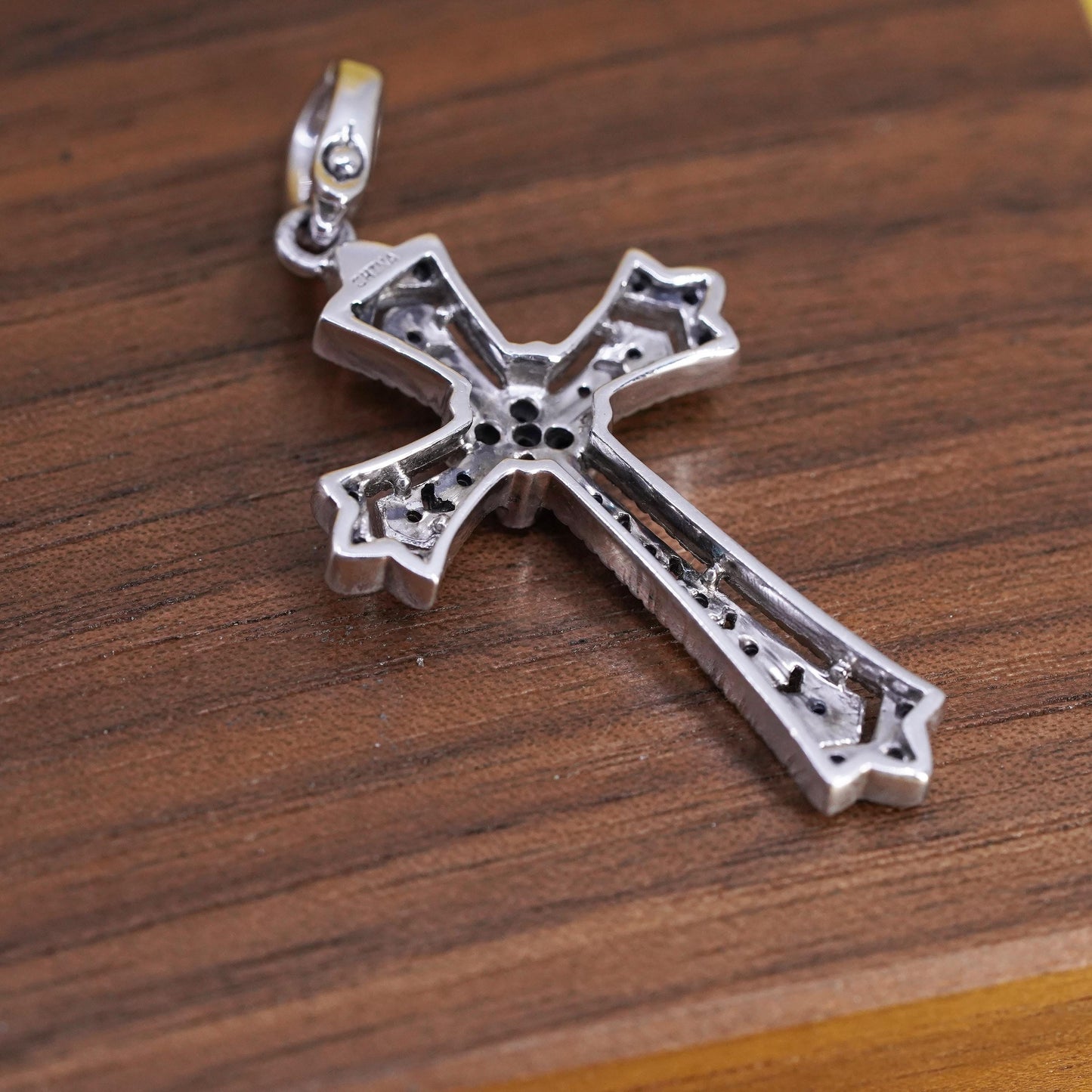 Vintage sterling silver pendant, 925 cross with cluster diamonds