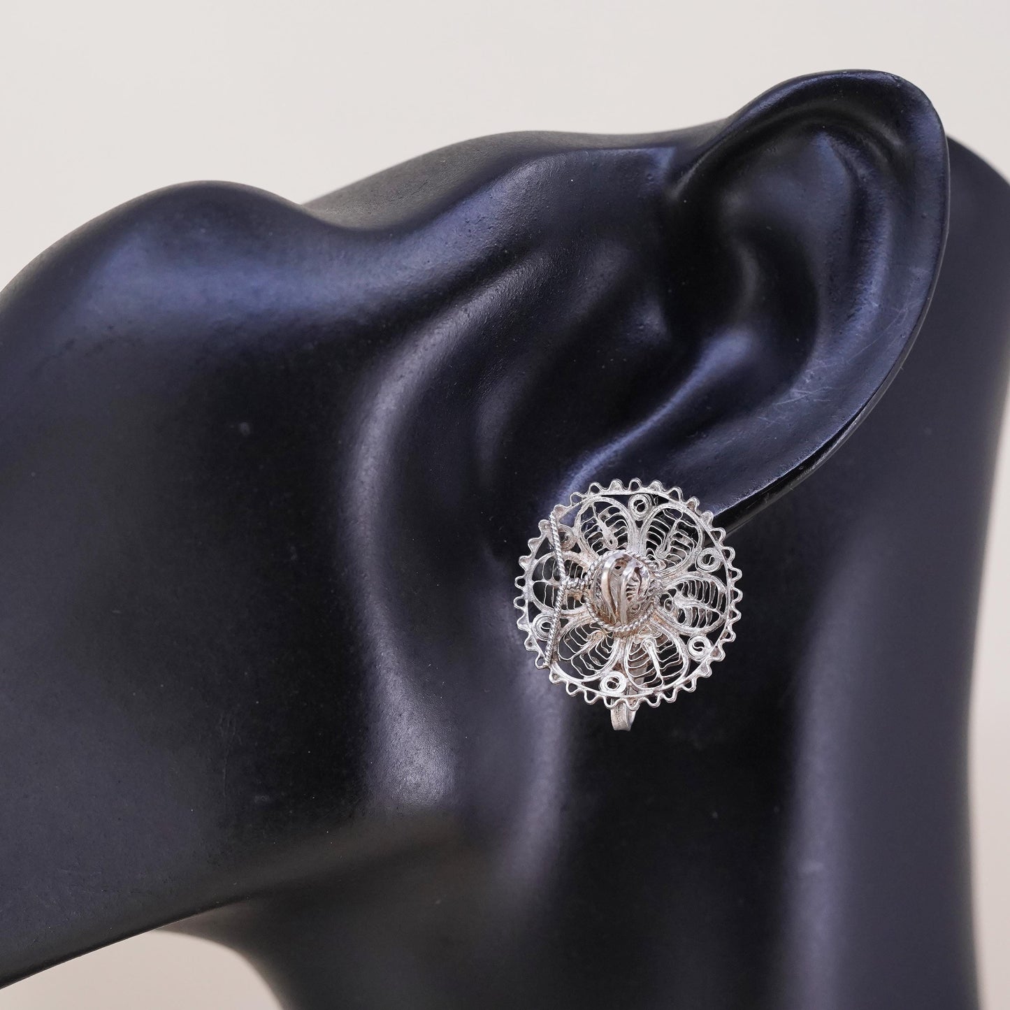 Mexican sterling silver single earring, 925 filigree sombrero hat screw back