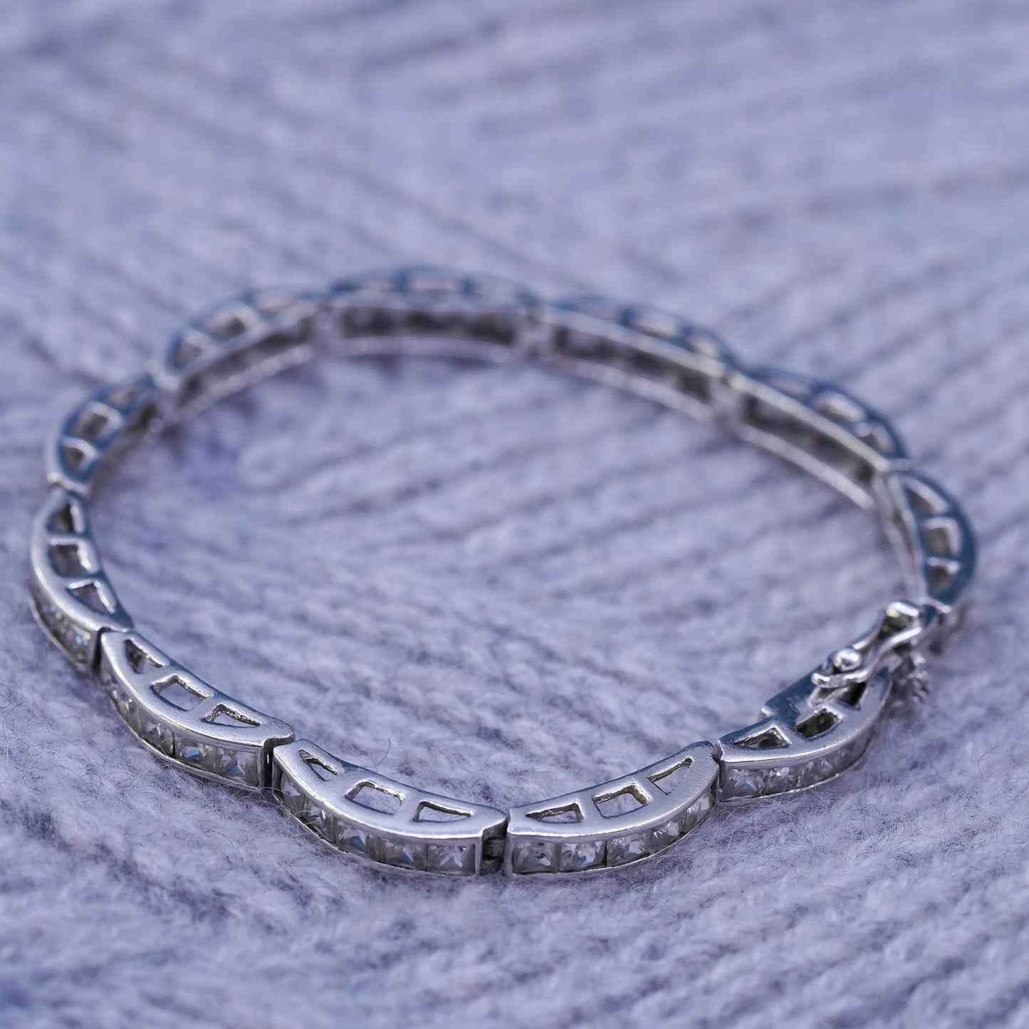 7", vintage Sterling 925 silver tennis bracelet with clear cz