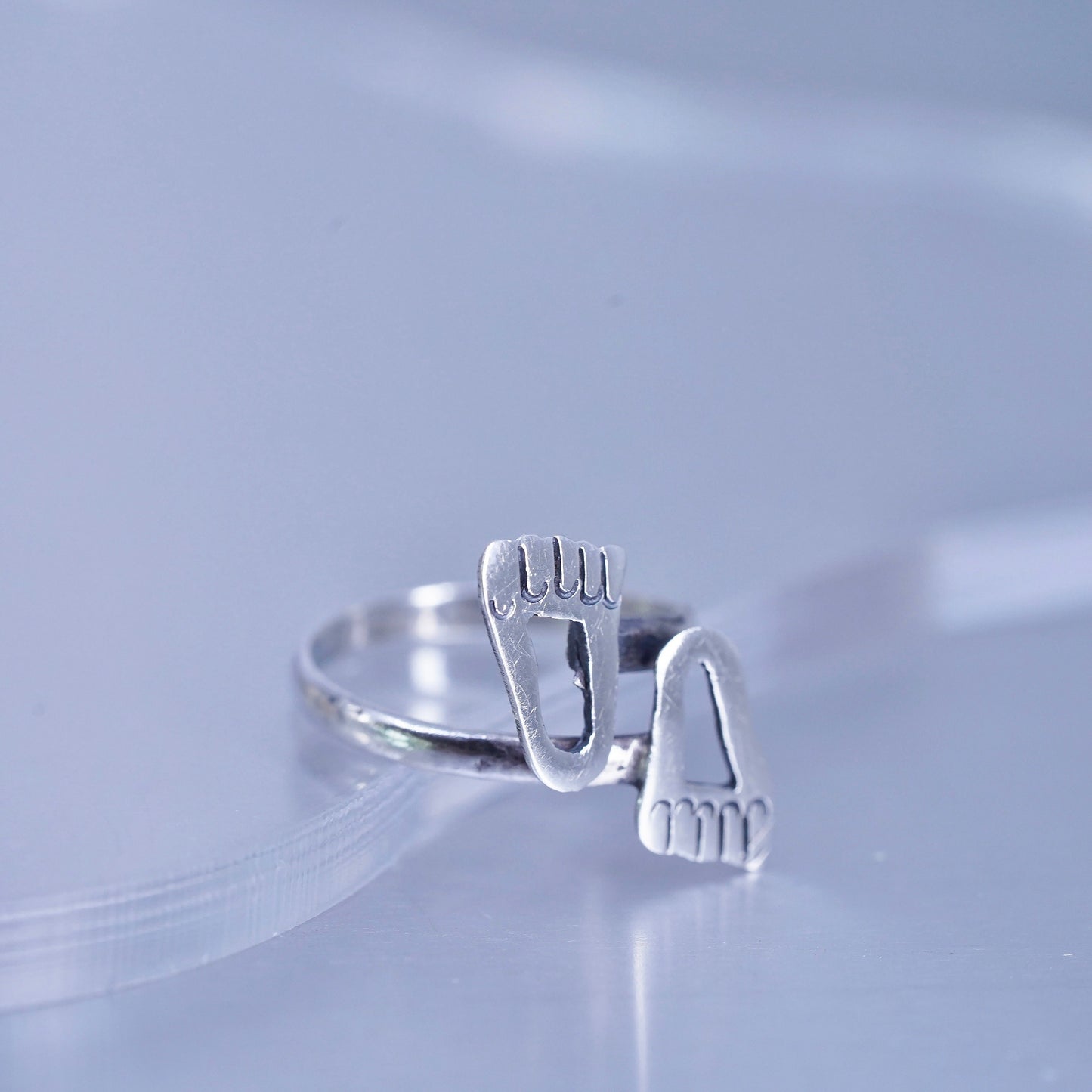 Size adjustable, vintage southwestern Sterling 925 silver ring, footprint band