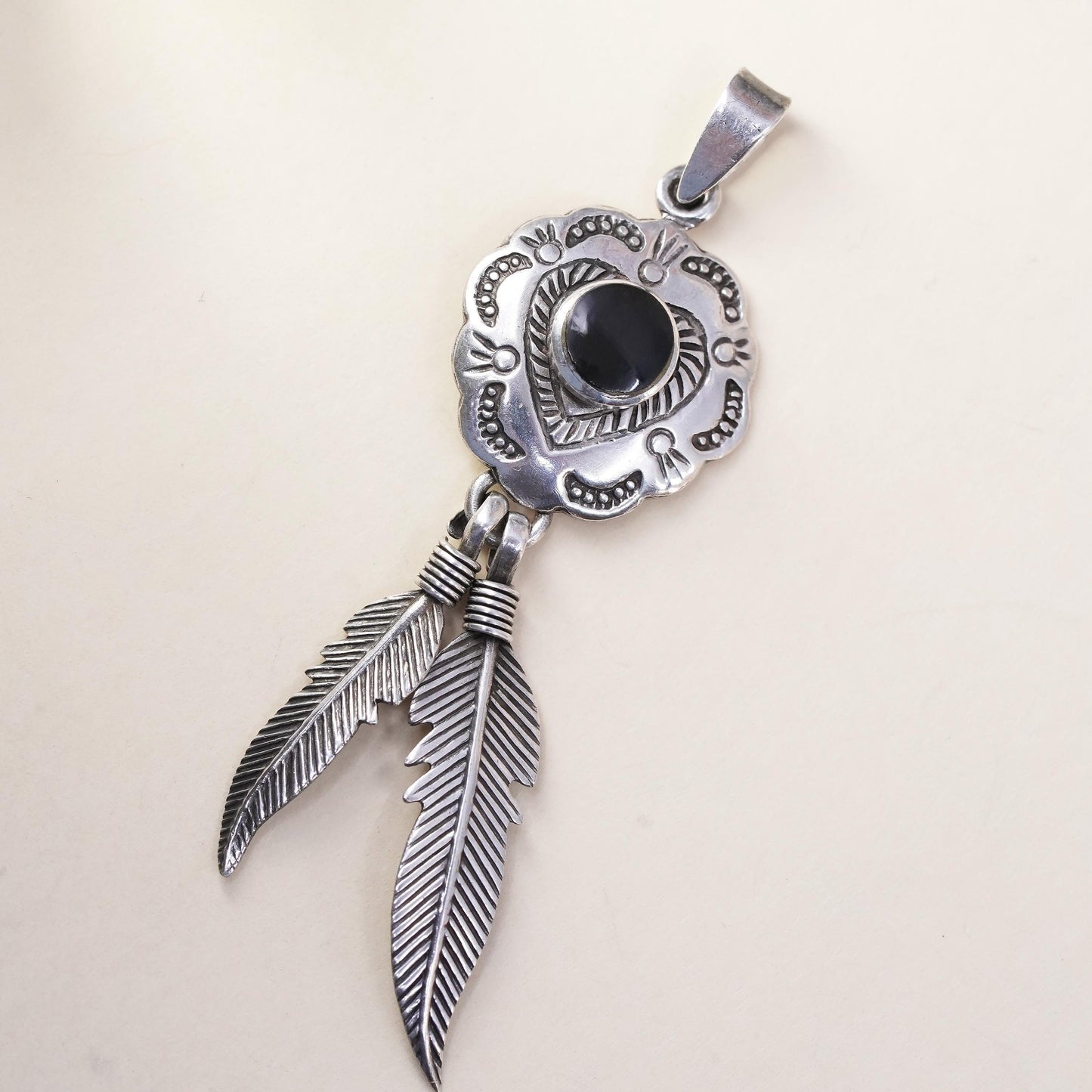 Native American Navajo sterling silver 925 heart pendant onyx feather dangles