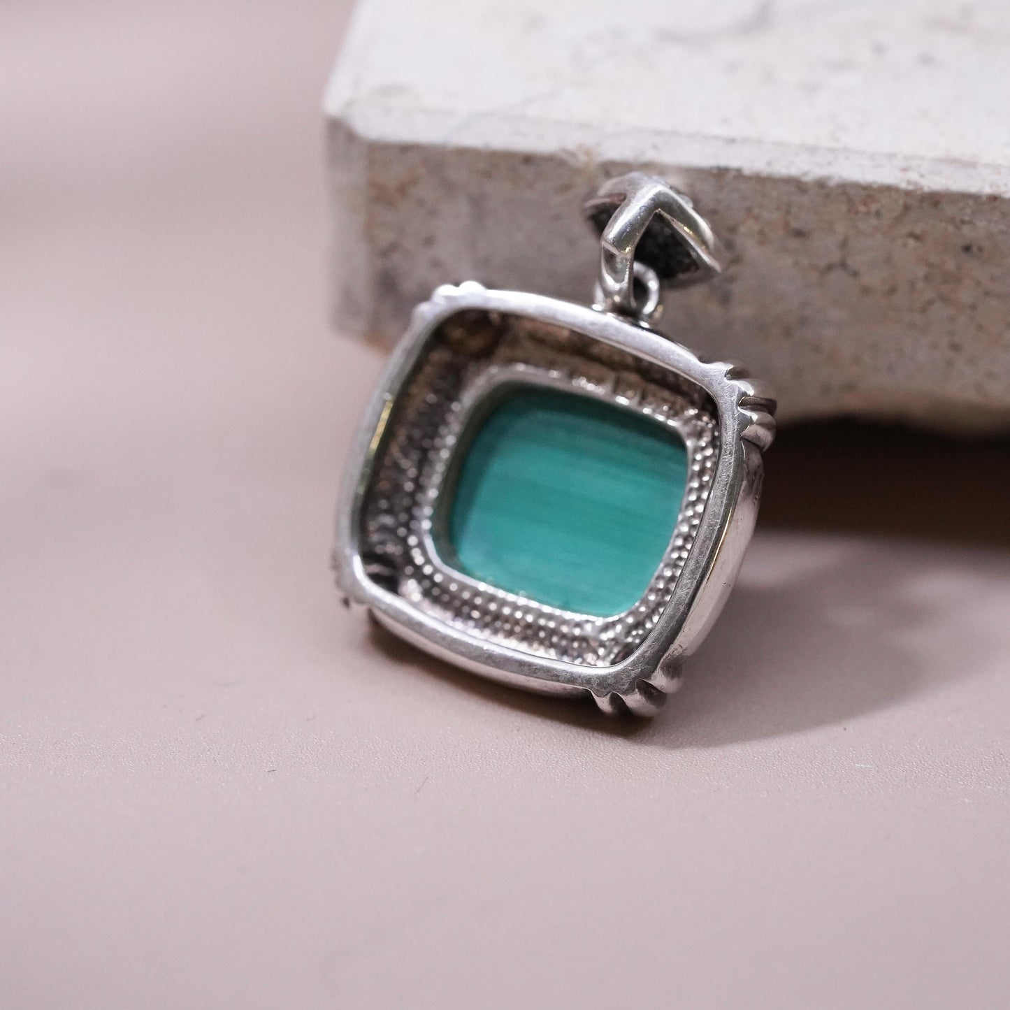 Vintage Sterling 925 silver handmade pendant with malachite