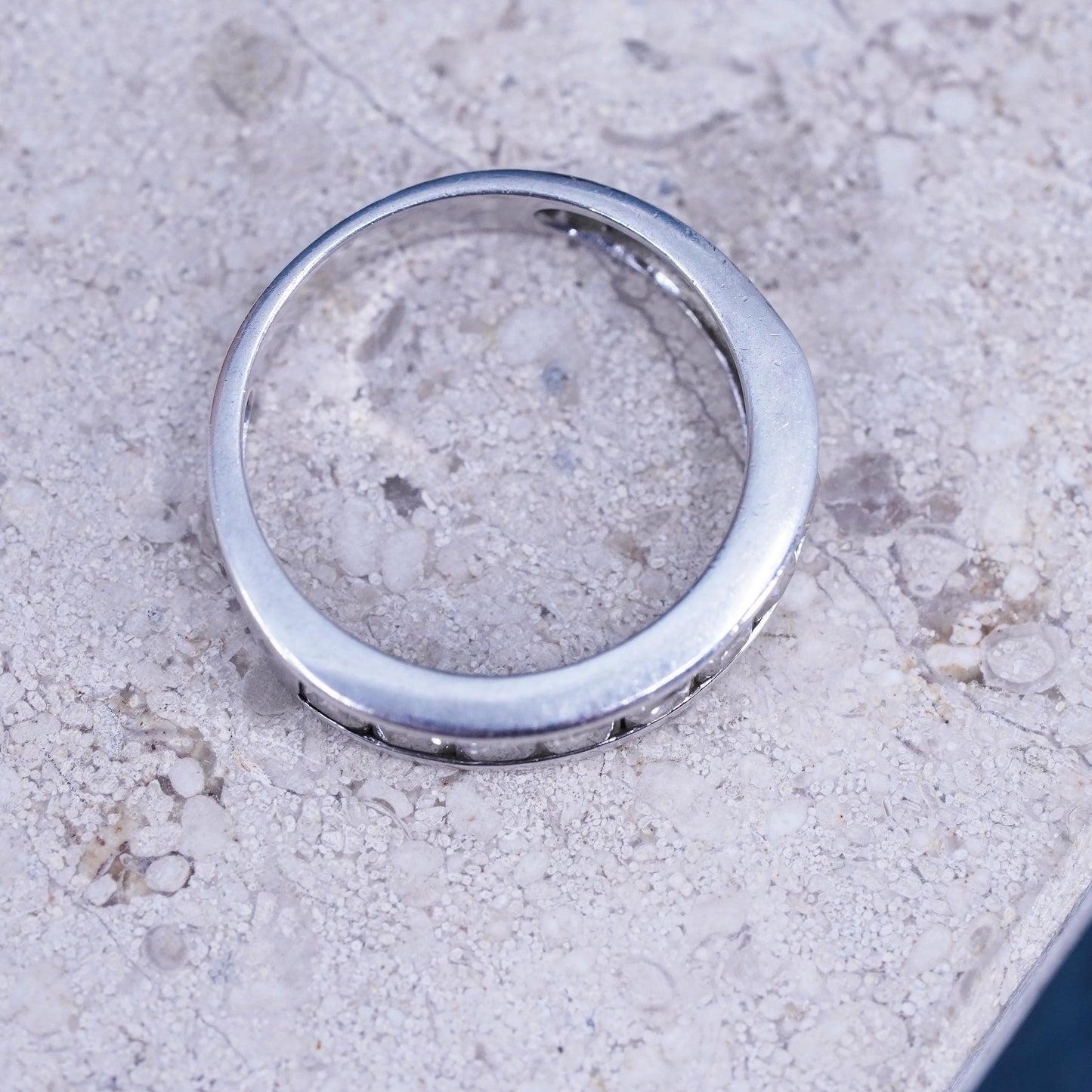 Size 8, vintage Sterling silver ring, 925 band with clear cz