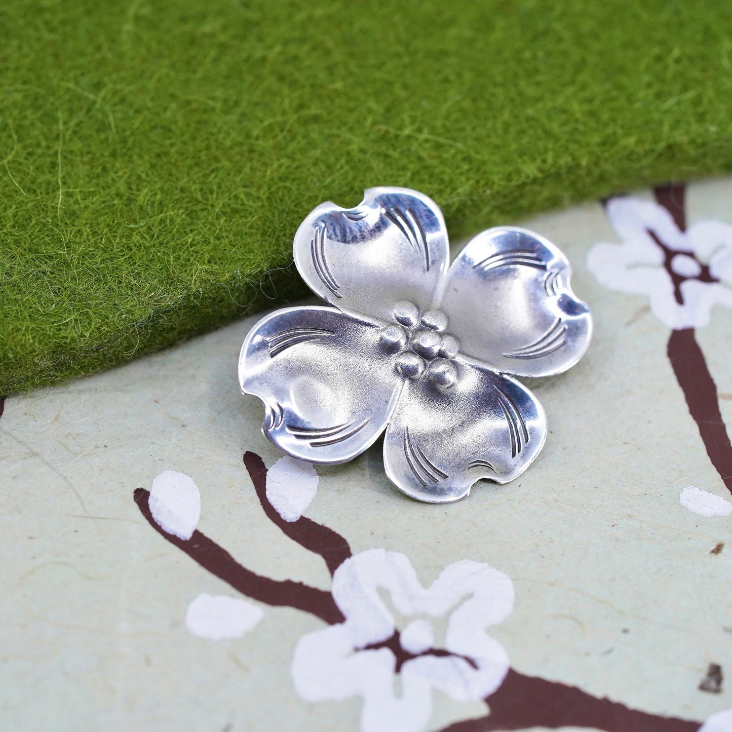 Vintage sterling silver dogwood flower shaped brooch, fine 925 silver brooch