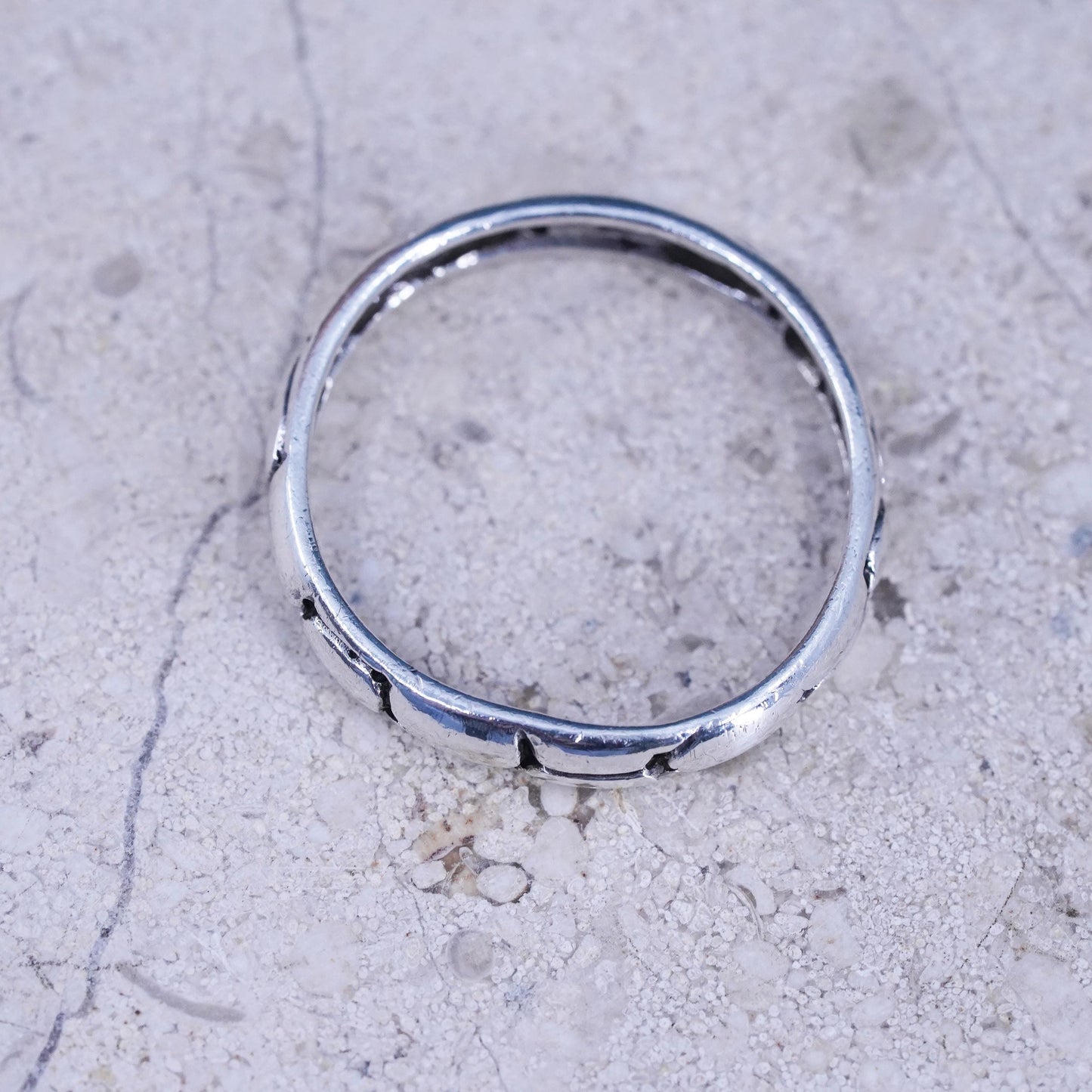 Size 8, vintage Sterling silver ring, southwestern textured 925 stackable band
