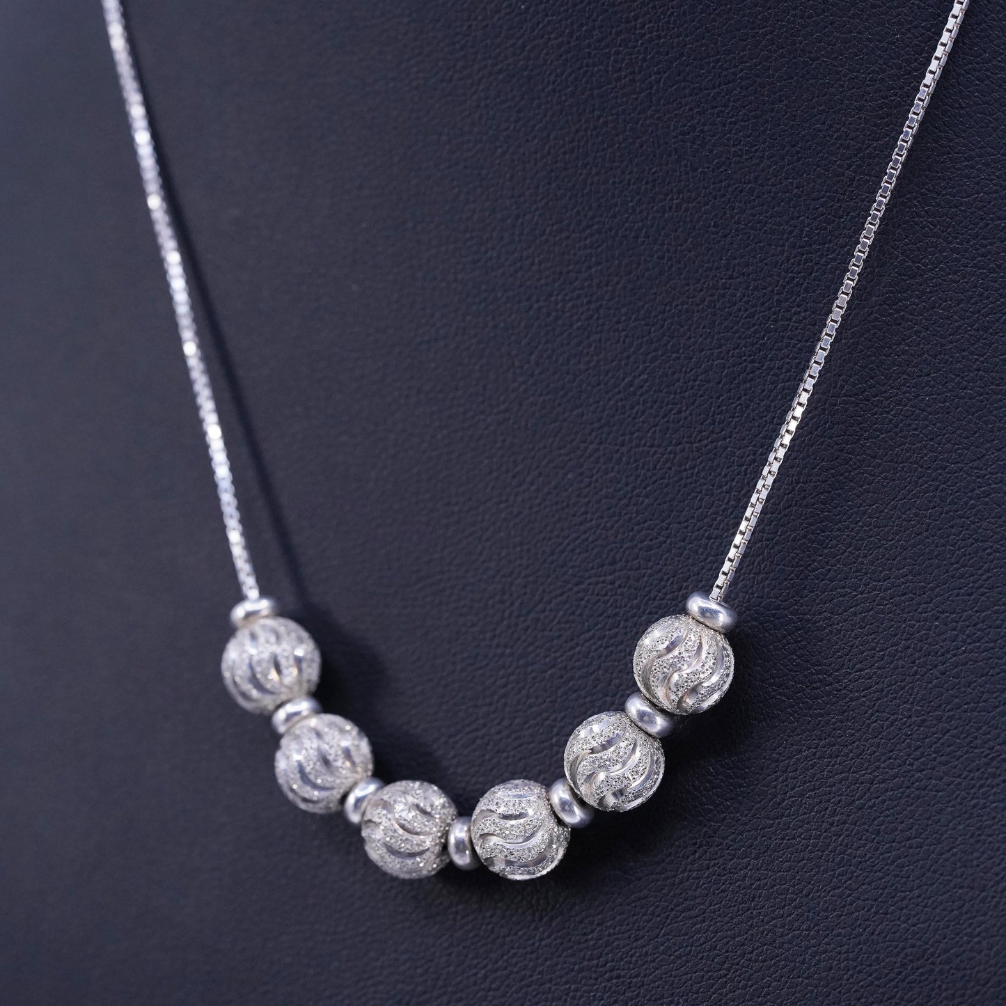 16” Italian Sterling 925 silver box chain necklace with textured beads pendant