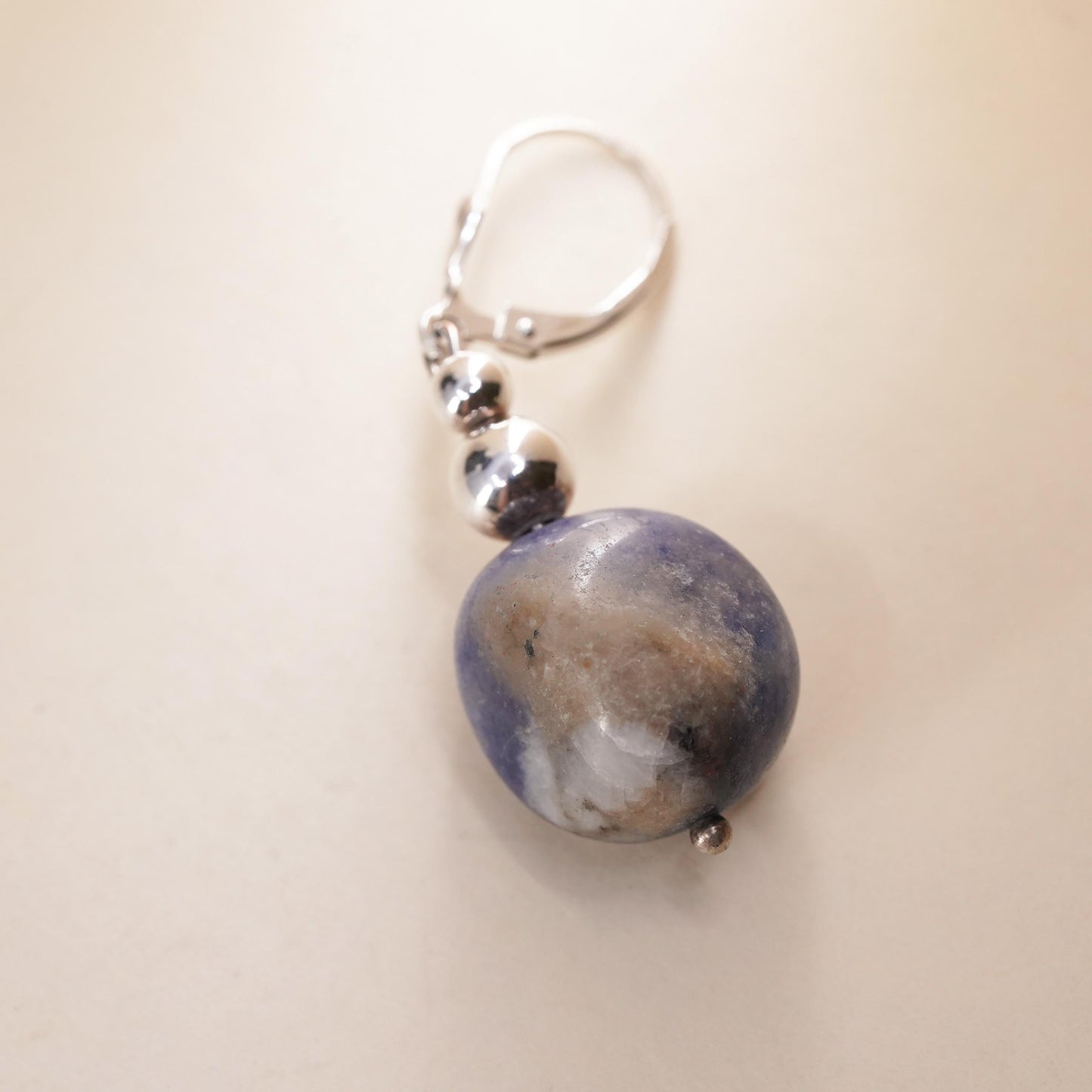 Southwestern sterling silver 925 handmade single earring with lapis lazuli