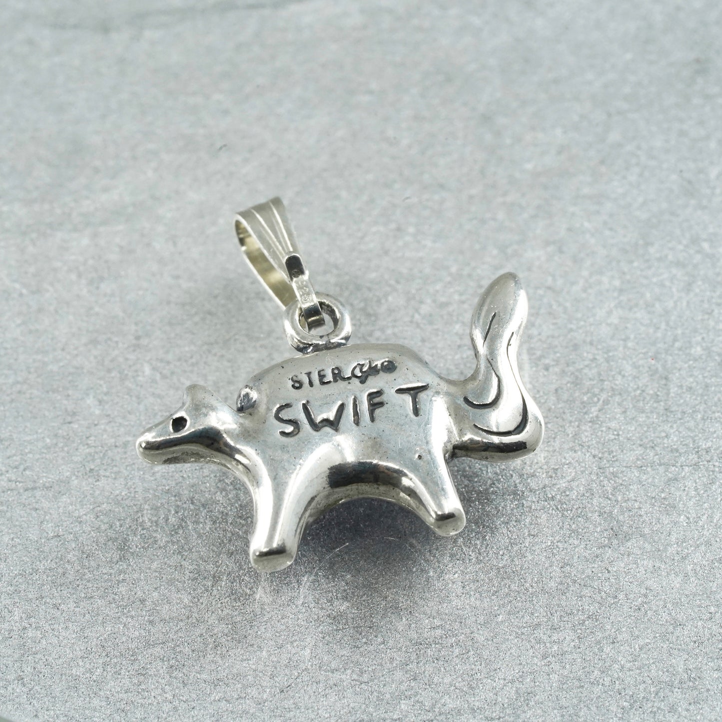 vintage Swift sterling 925 silver squirrel pendant with sodalite