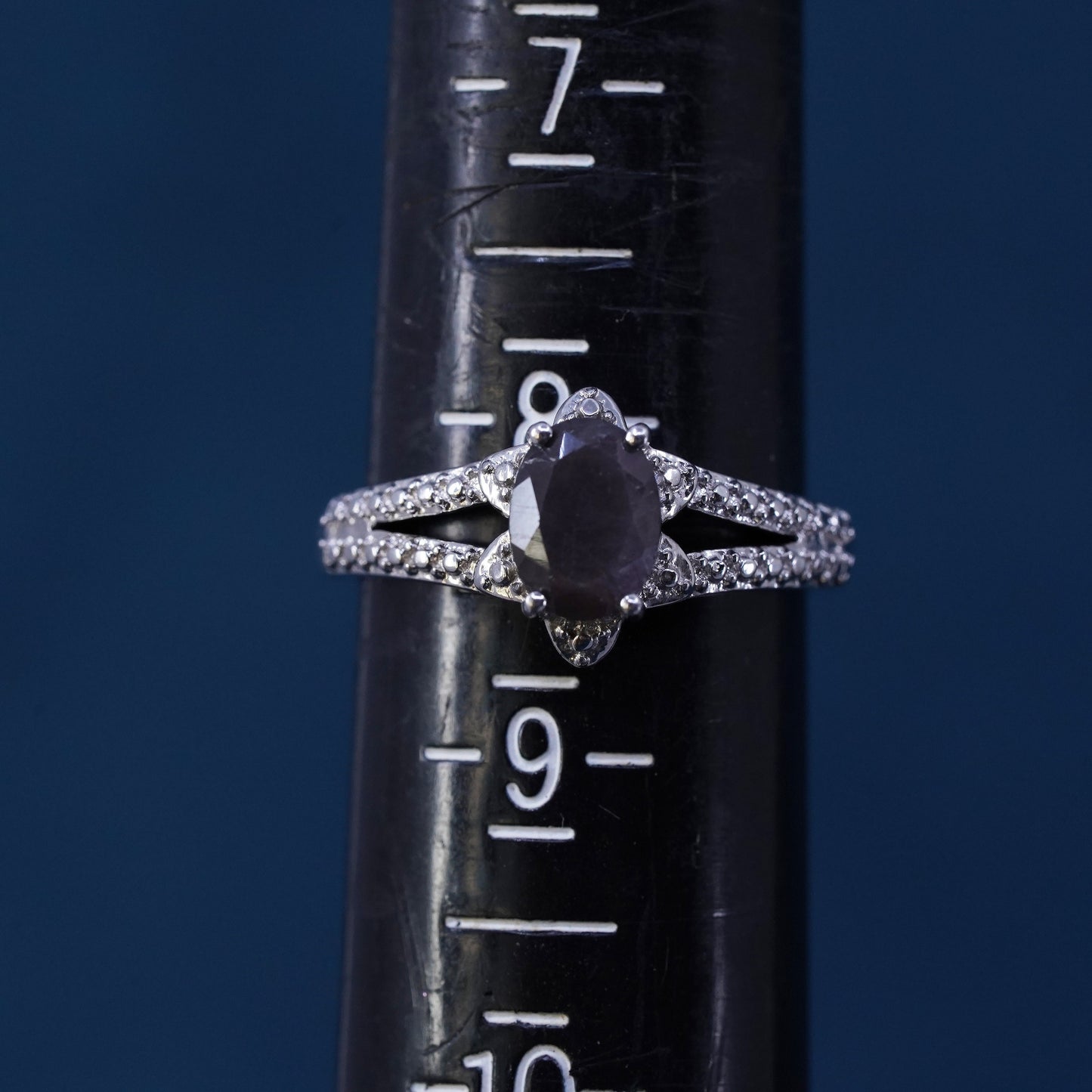 Size 8.25, Vintage Sterling 925 silver handmade ring, band with black agate