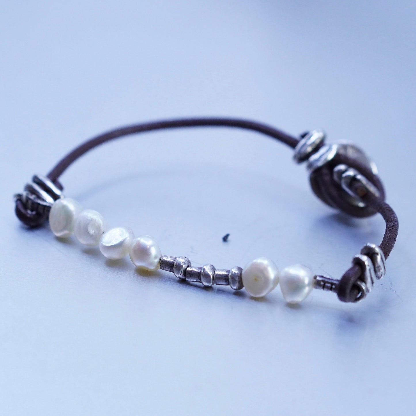 6.75”, VTG silpada B1062 Sterling 925 silver handmade leather bracelet pearl