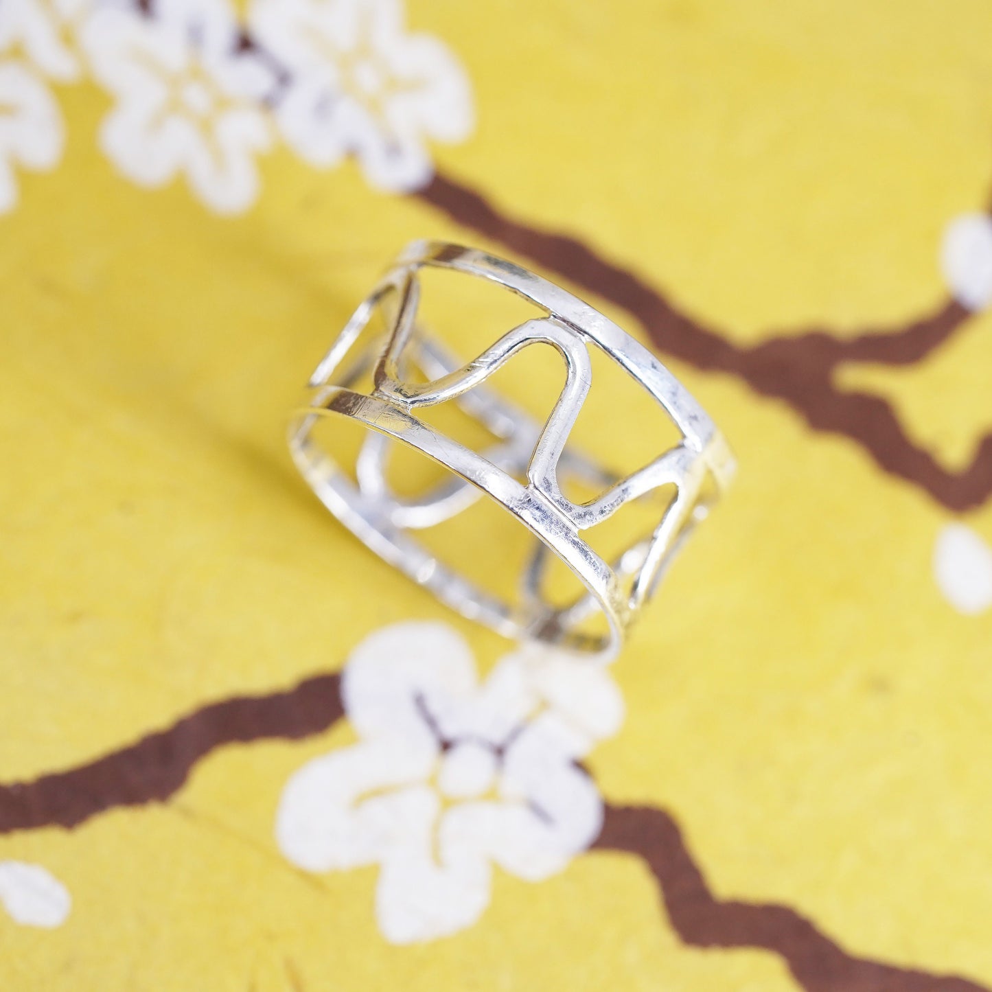 Size 7, vintage Sterling silver handmade ring, 925 wavy band