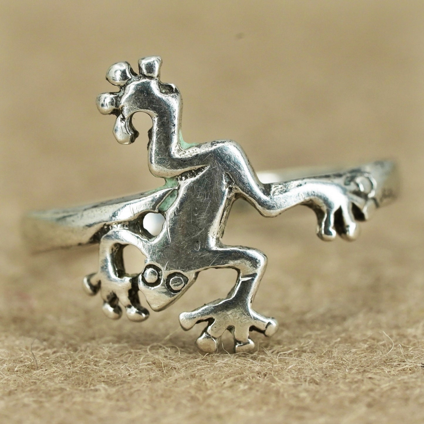 Size 8.5, vintage Mexican Sterling 925 silver handmade frog ring