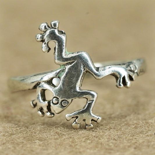 Size 8.5, vintage Mexican Sterling 925 silver handmade frog ring