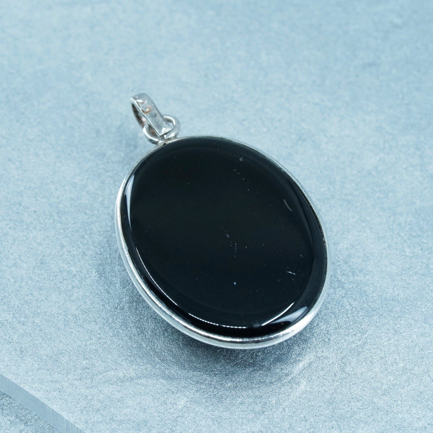 Vintage sterling 925 silver handmade oval pendant with onyx