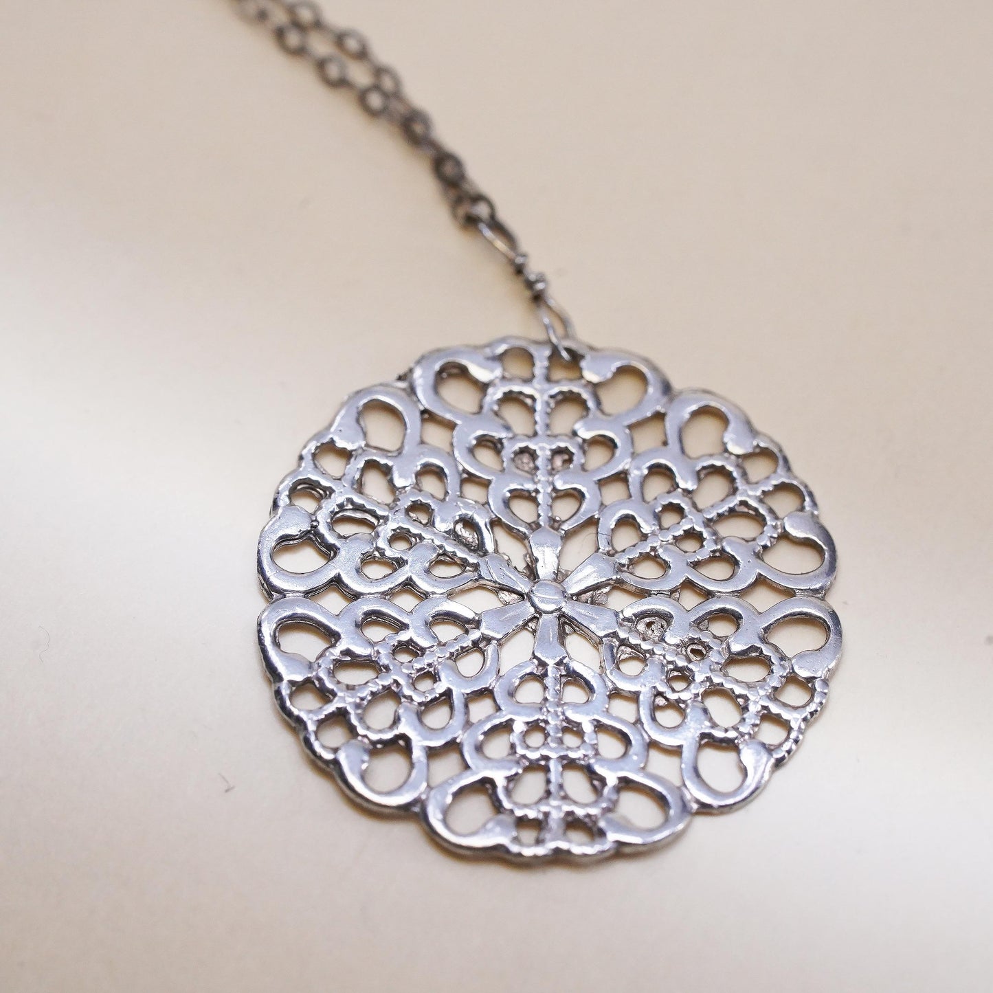 18", Vintage Sterling 925 silver circle chain necklace filigree circle pendant
