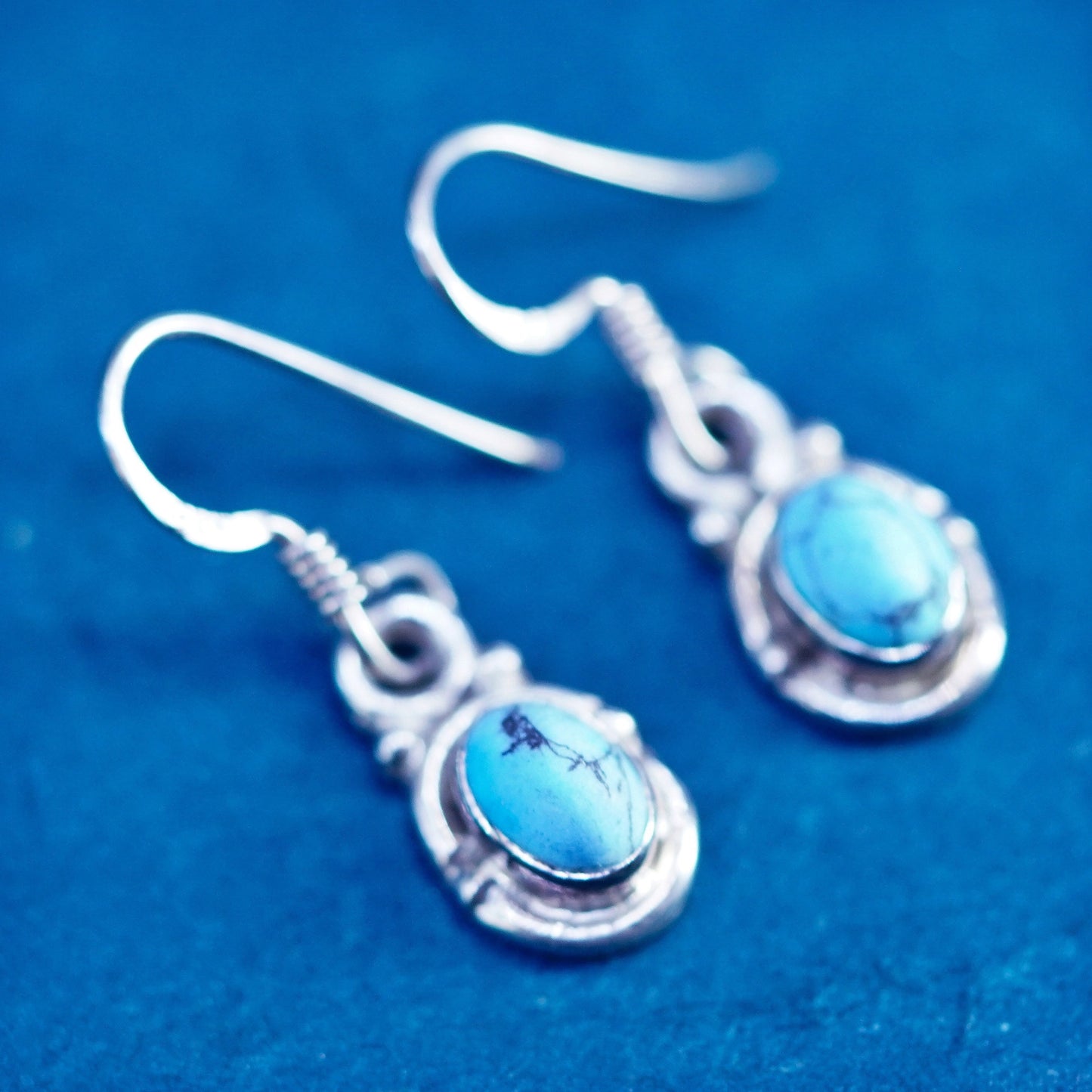 Vintage southwestern Sterling 925 silver handmade earrings with turquoise