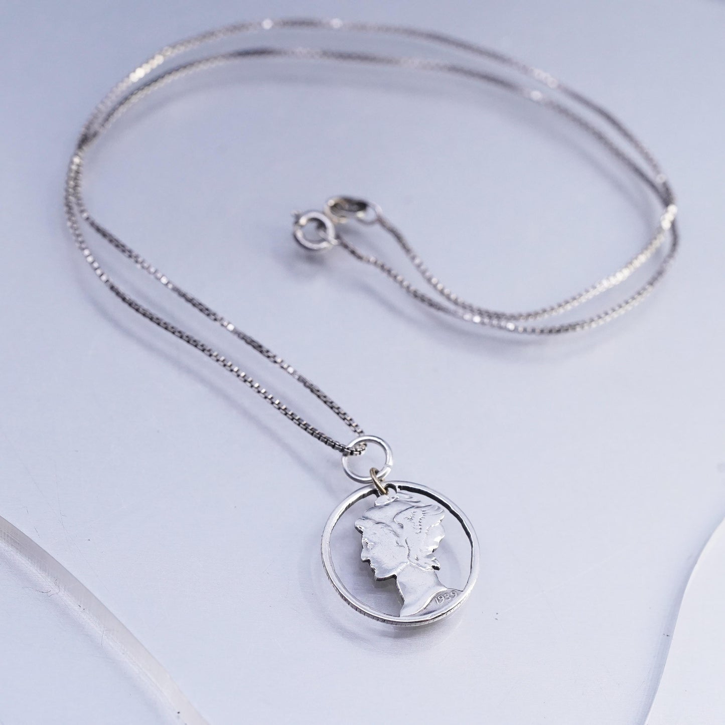 16", vintage Sterling 925 silver box chain necklace with coin queen pendant
